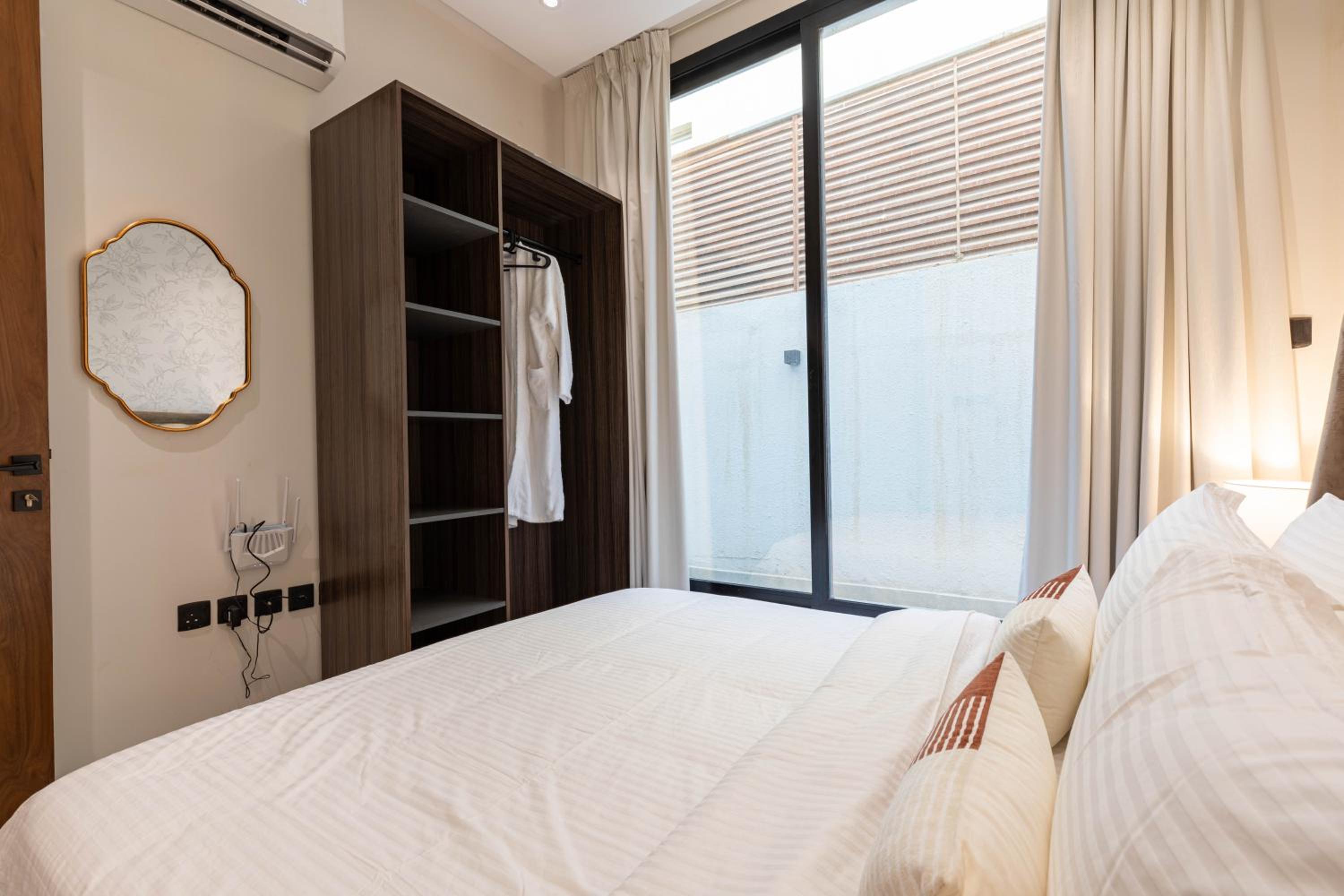 Amber Hospitality - Al Nafel