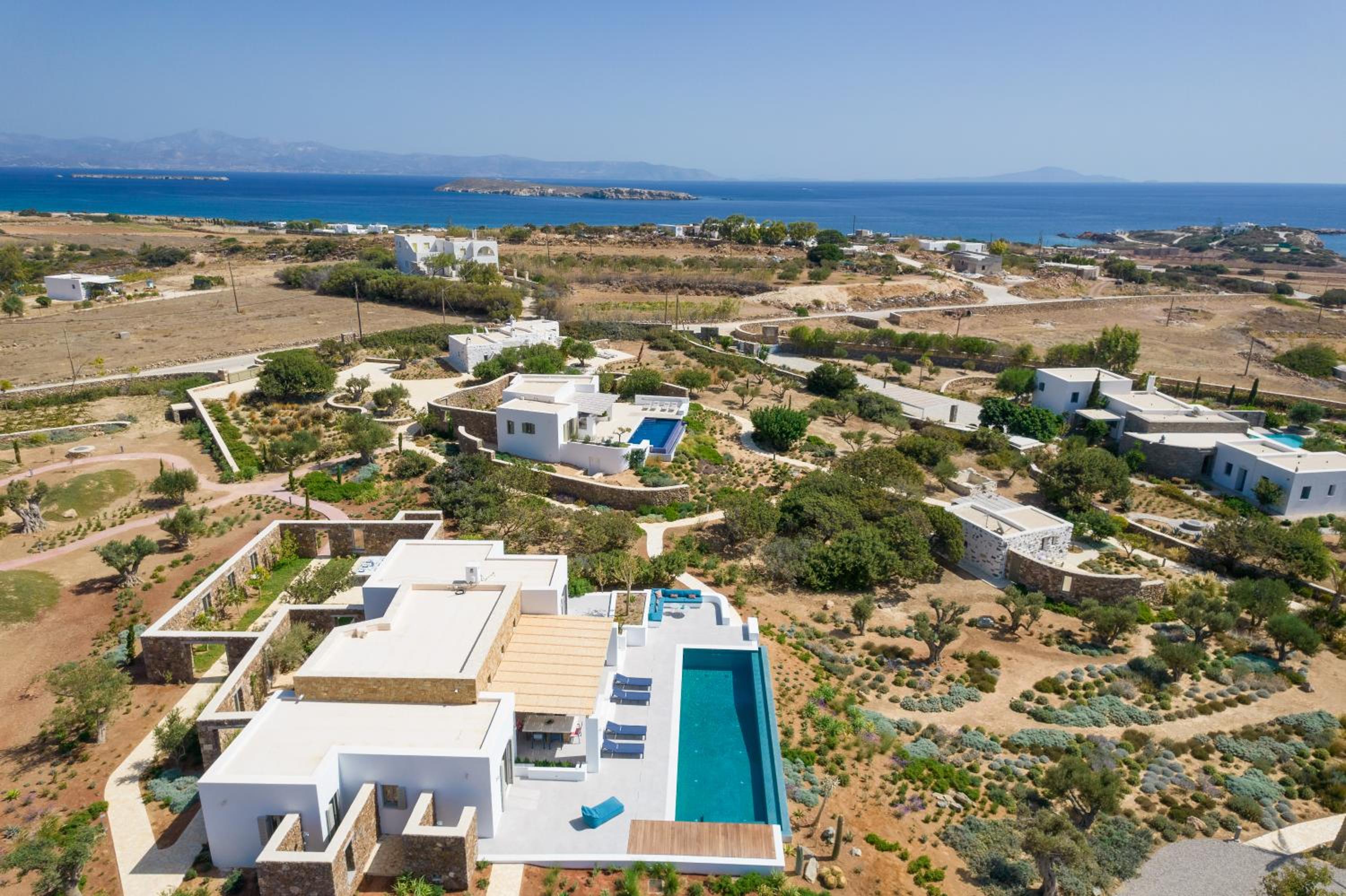 Hotel ELEONAS Paros estate - villas with partially private pools & professional tennis court - Image 1