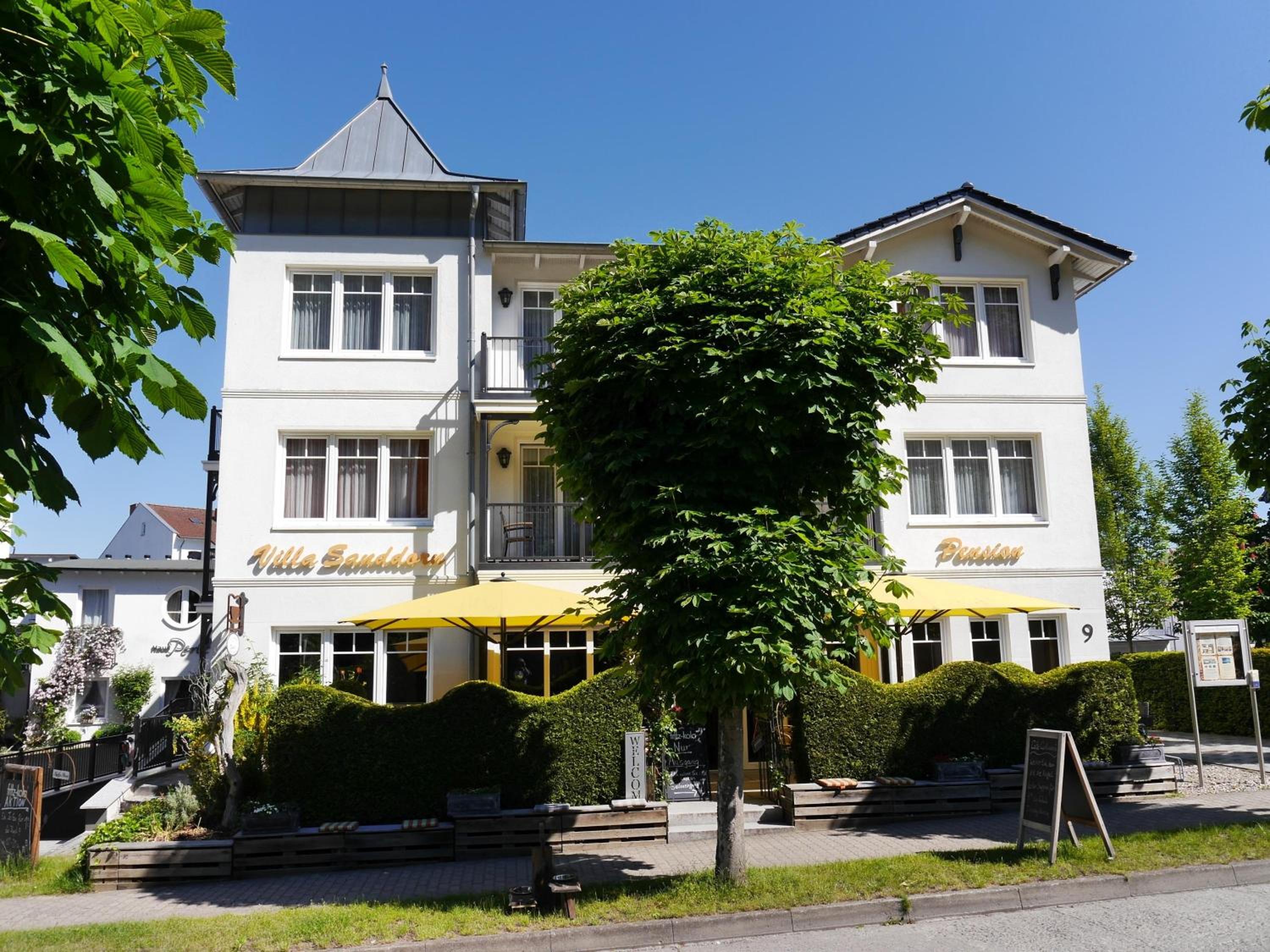 Pension Sanddorn mit Café Carlssons
