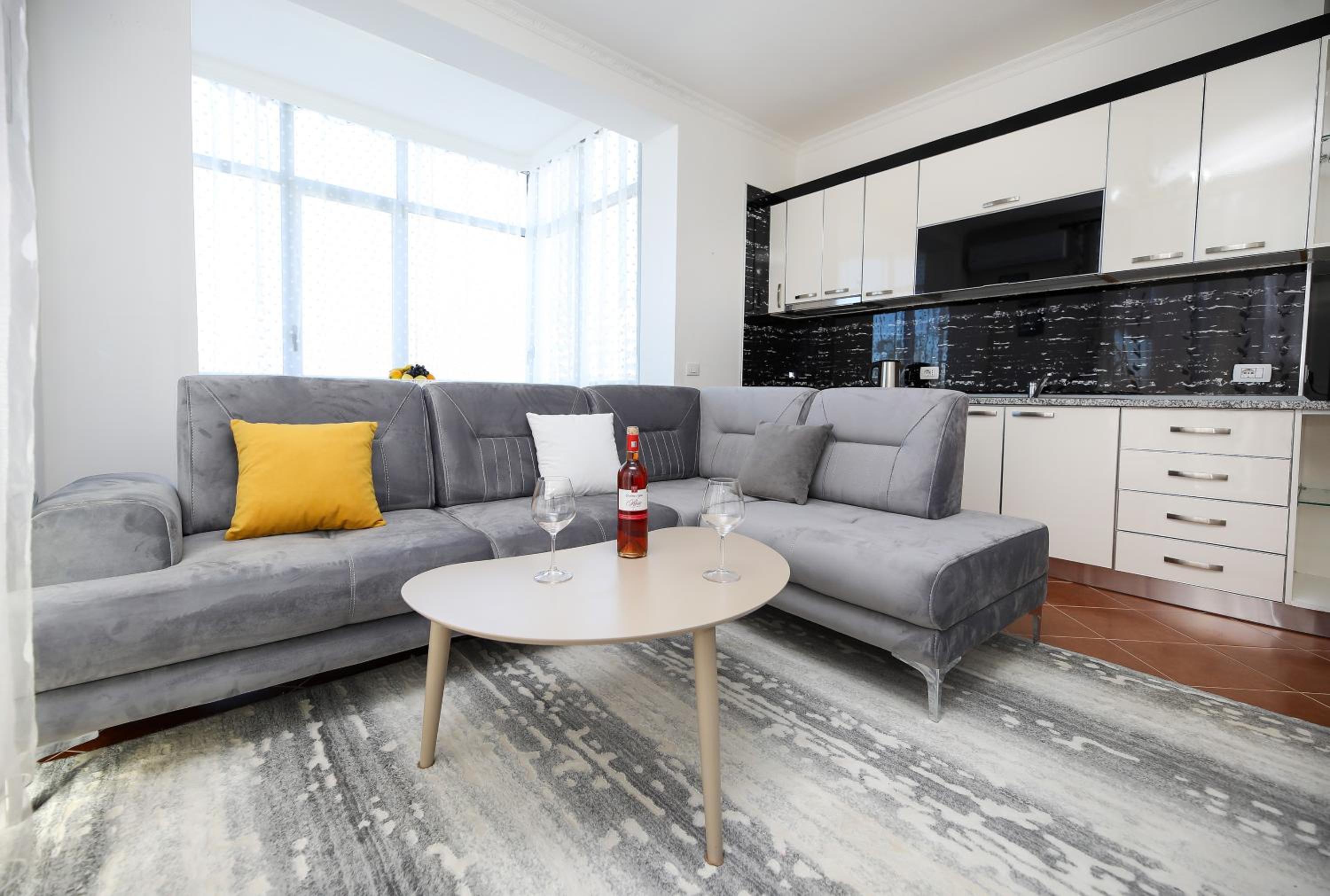 Jimi Apartments 2