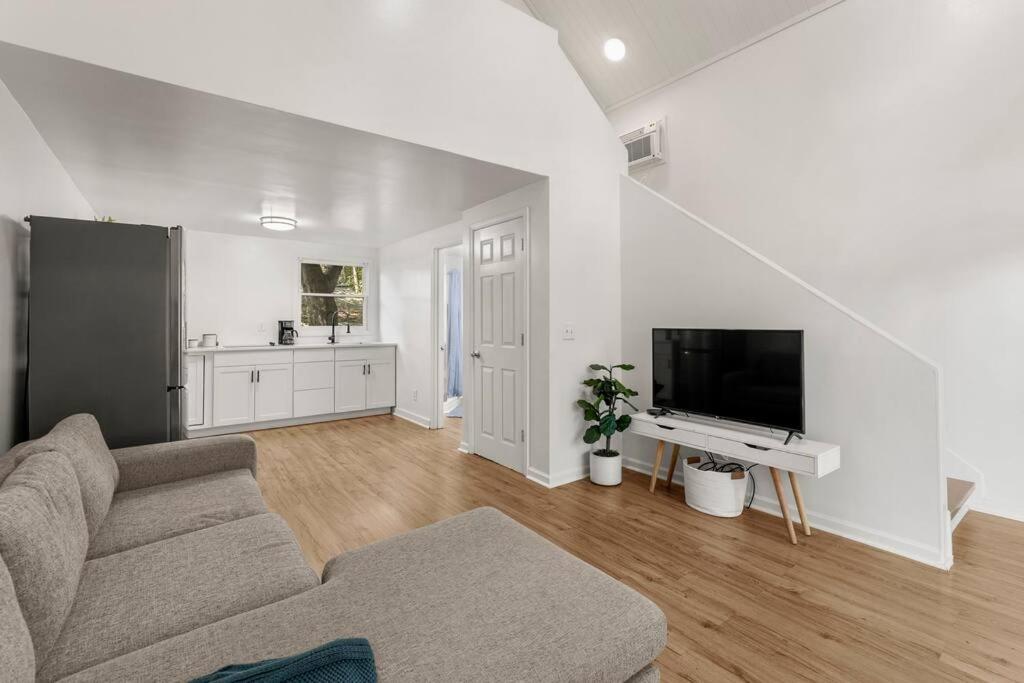 Modern Loft Carriage House view 5