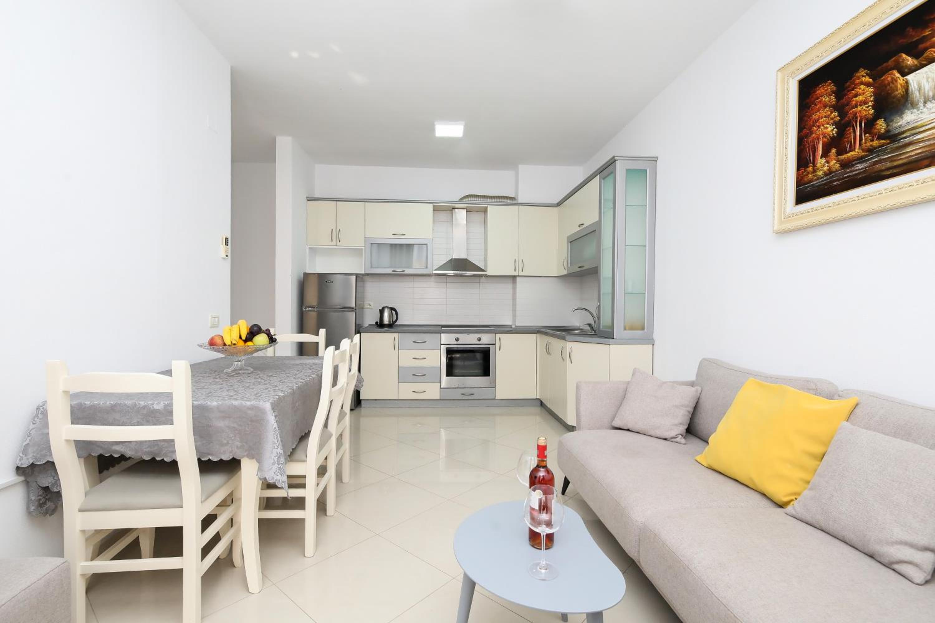 Jimi Apartments 2