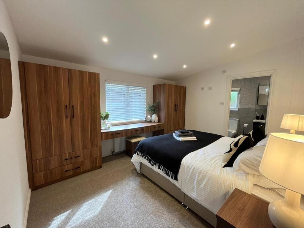 The Luxurious Langdale 6 Lodge at Park Dean White Cross Bay, Lake Windermere view 3