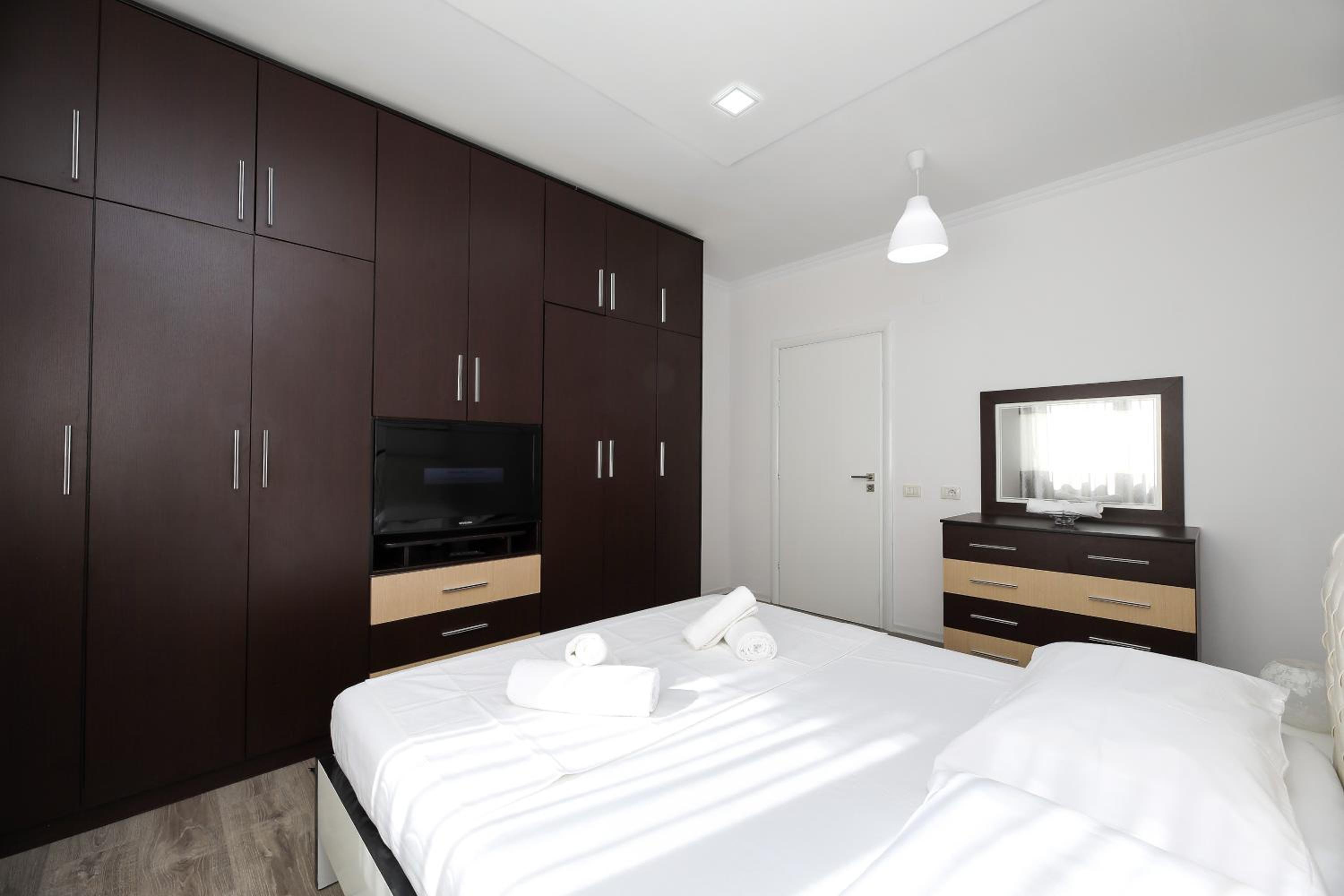 Jimi Apartments 2