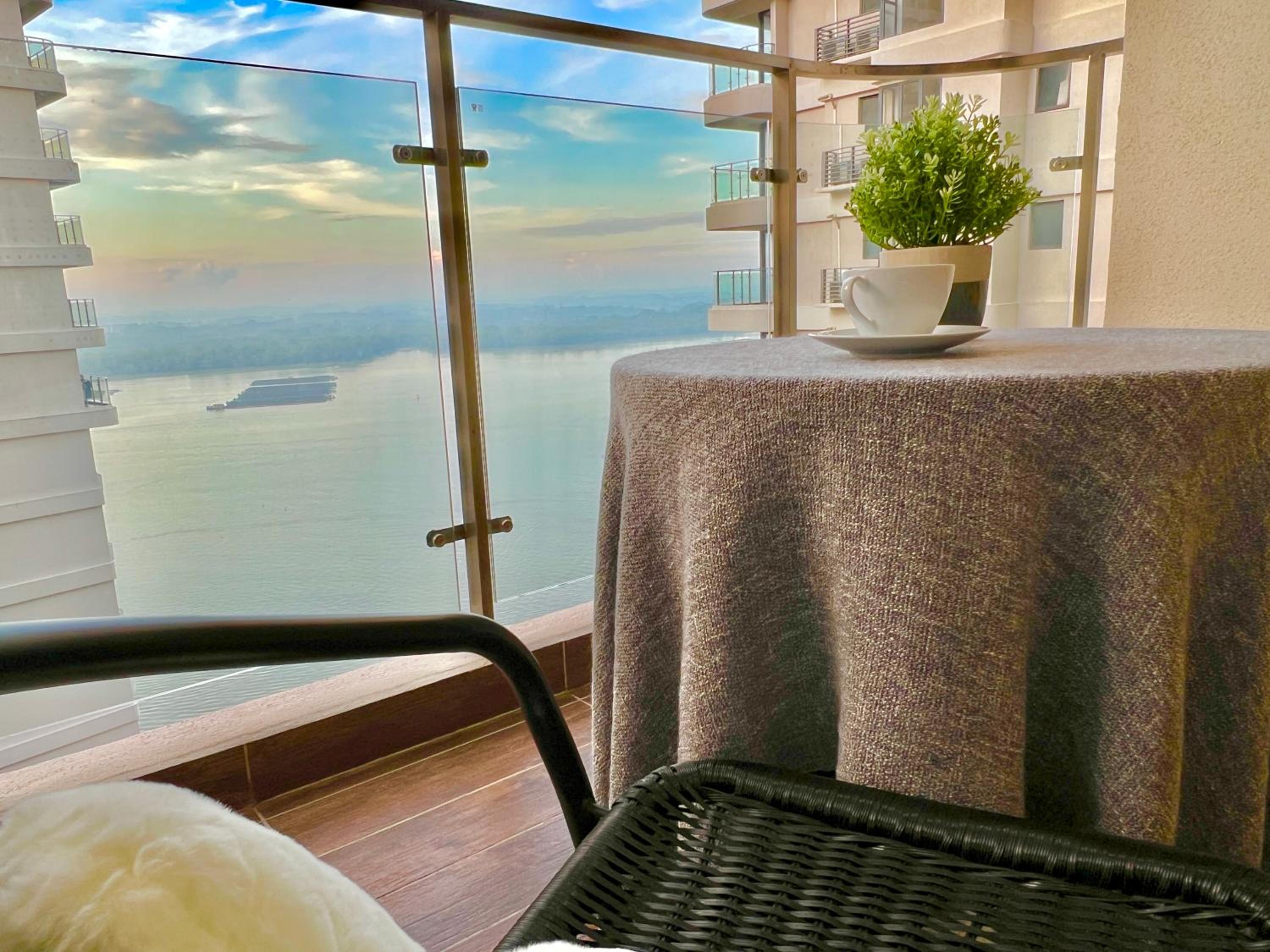 Country Garden Danga Bay BY R9 Homestay