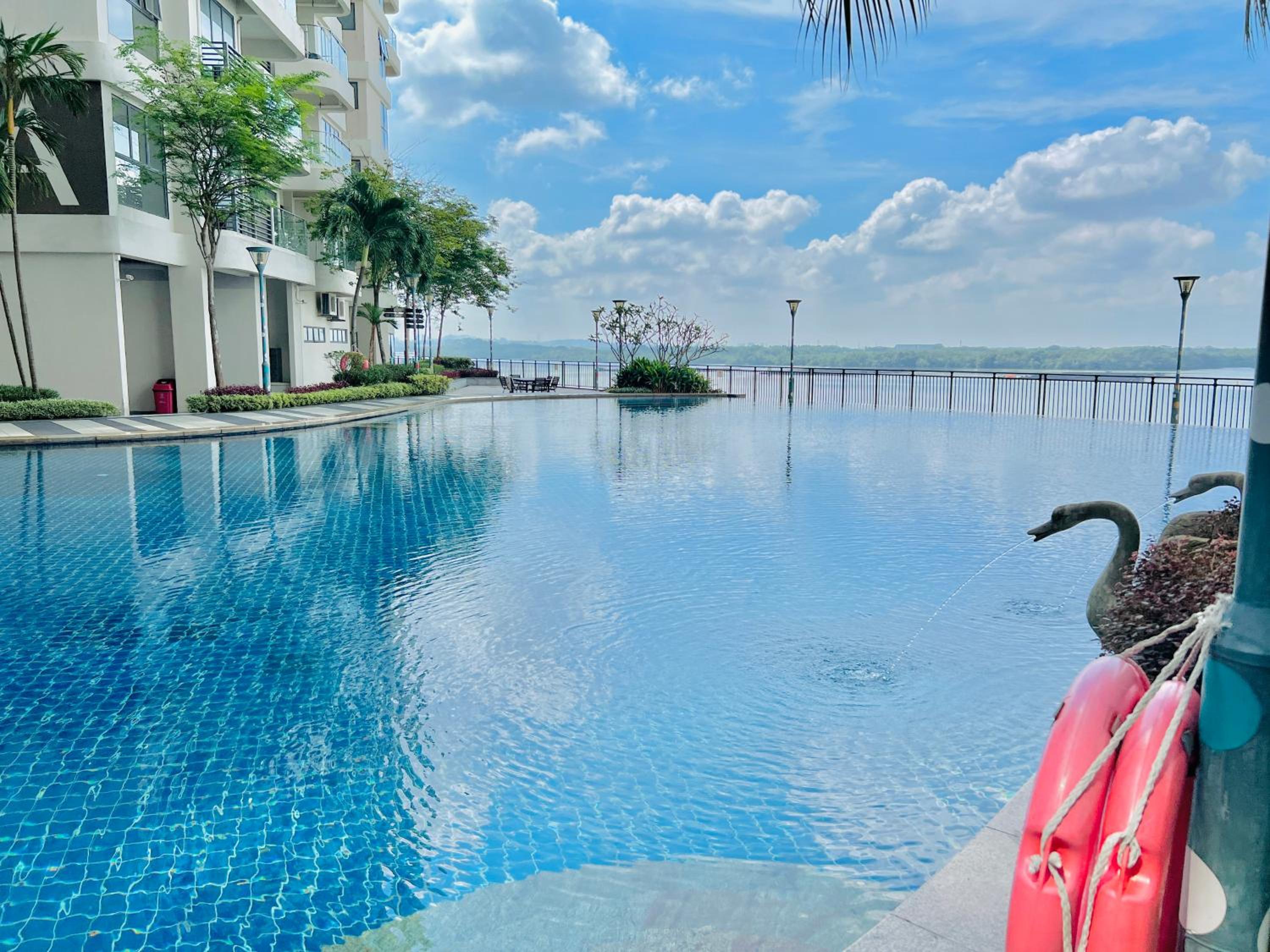 Country Garden Danga Bay BY R9 Homestay
