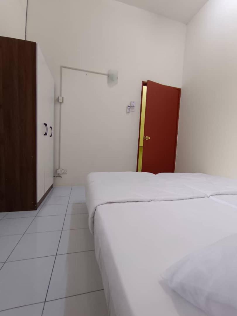 KhaAfi Homestay Seri Iskandar