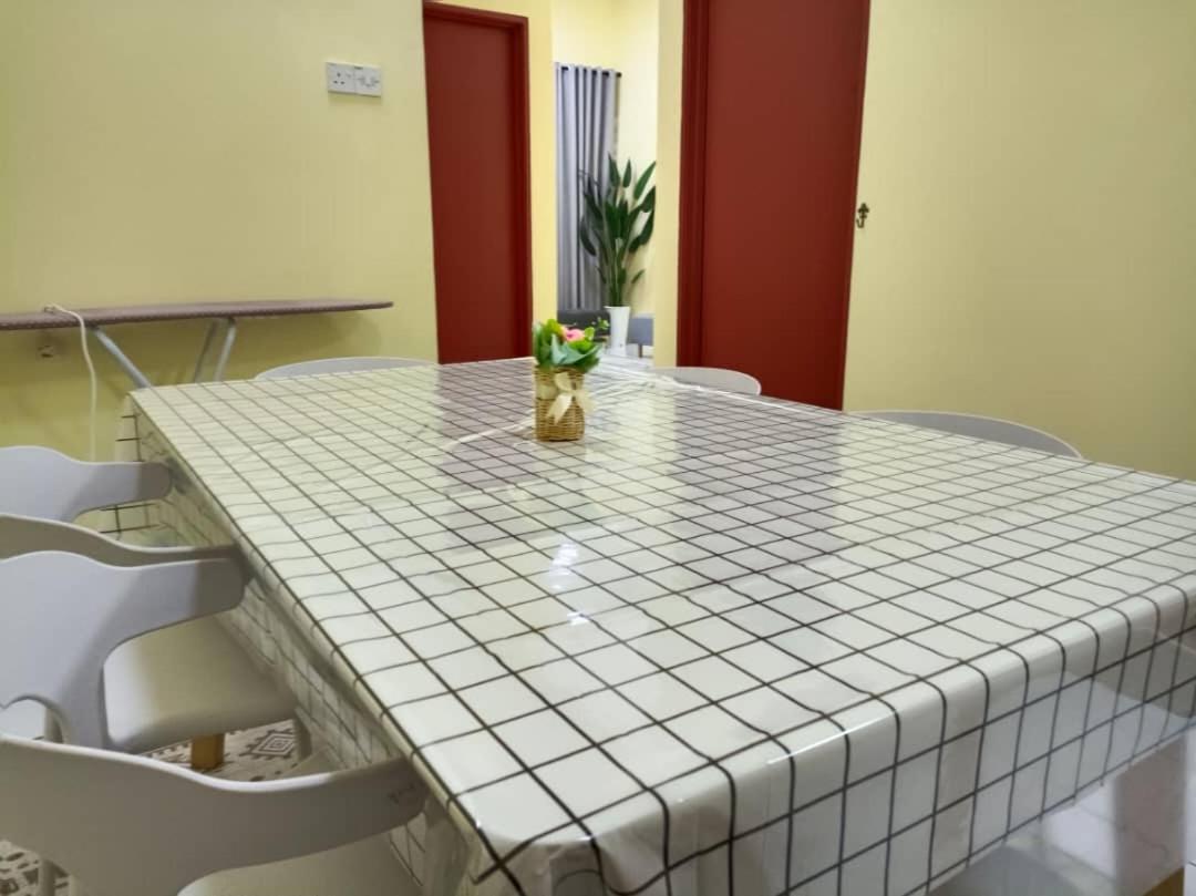KhaAfi Homestay Seri Iskandar