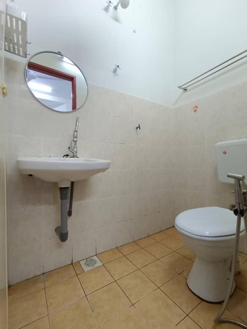 KhaAfi Homestay Seri Iskandar