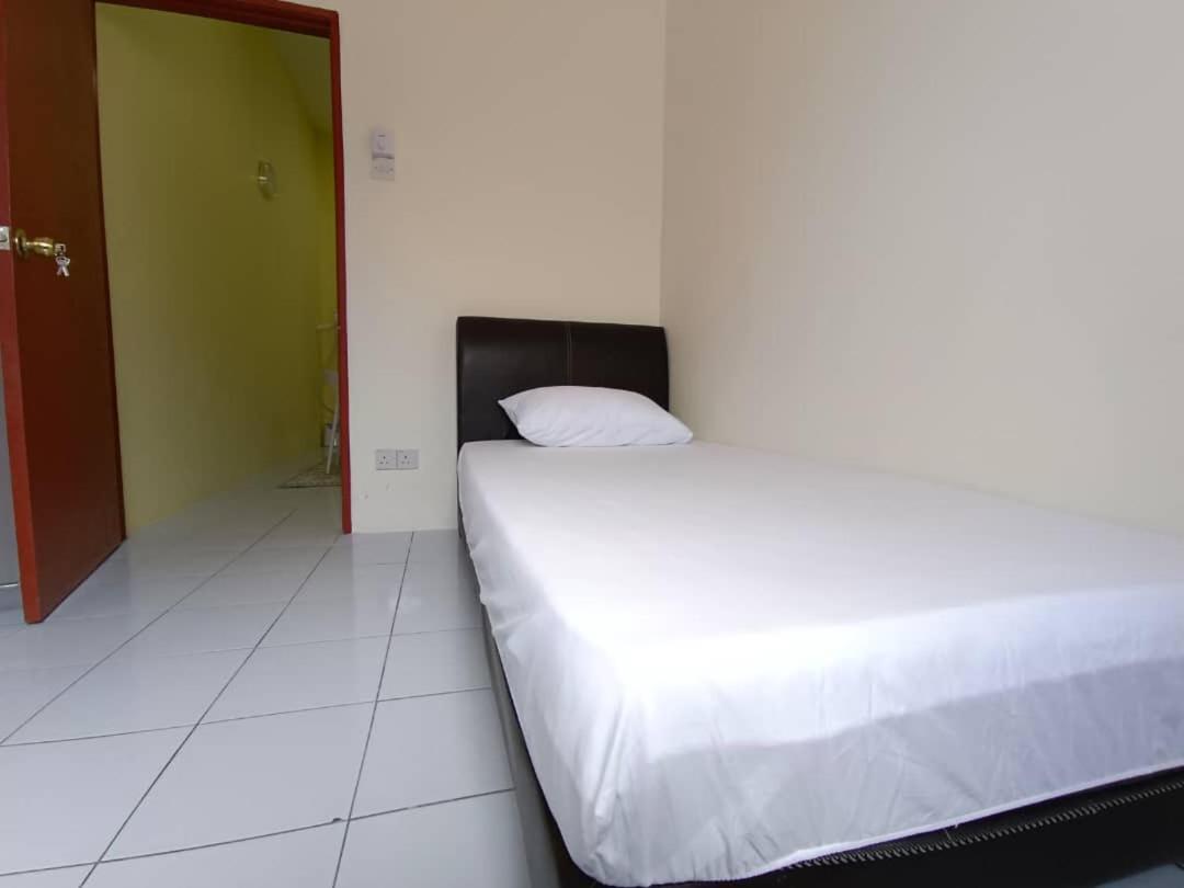 KhaAfi Homestay Seri Iskandar