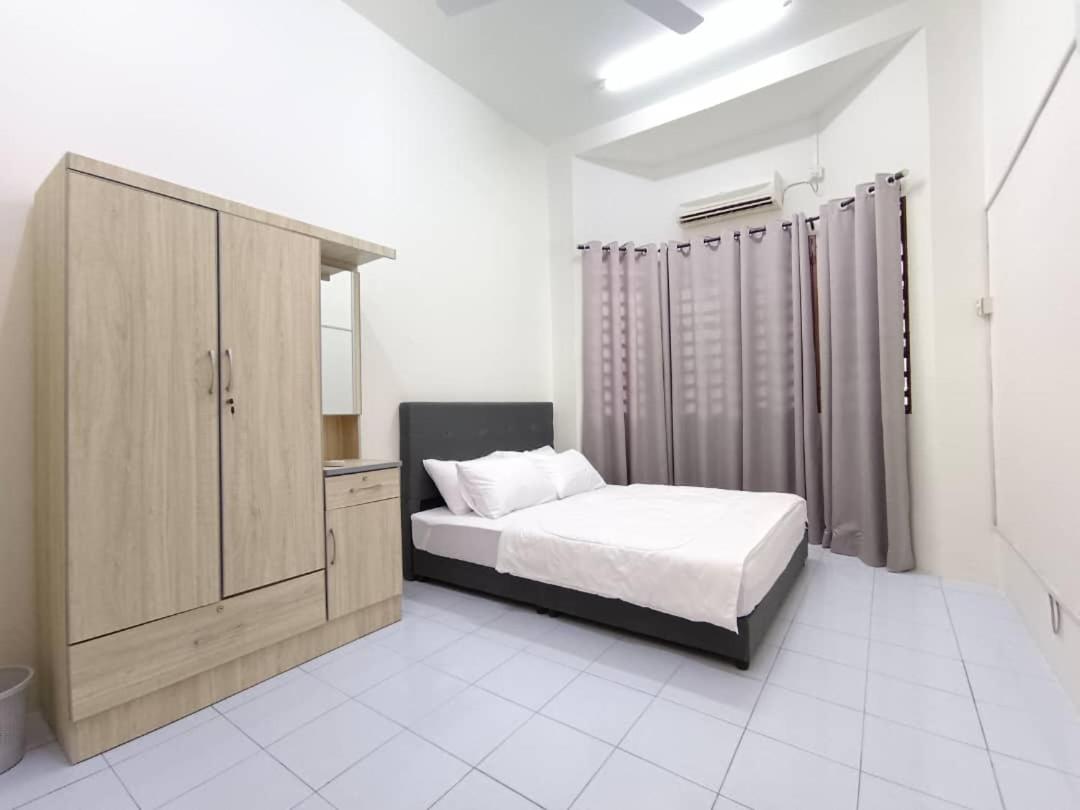 KhaAfi Homestay Seri Iskandar