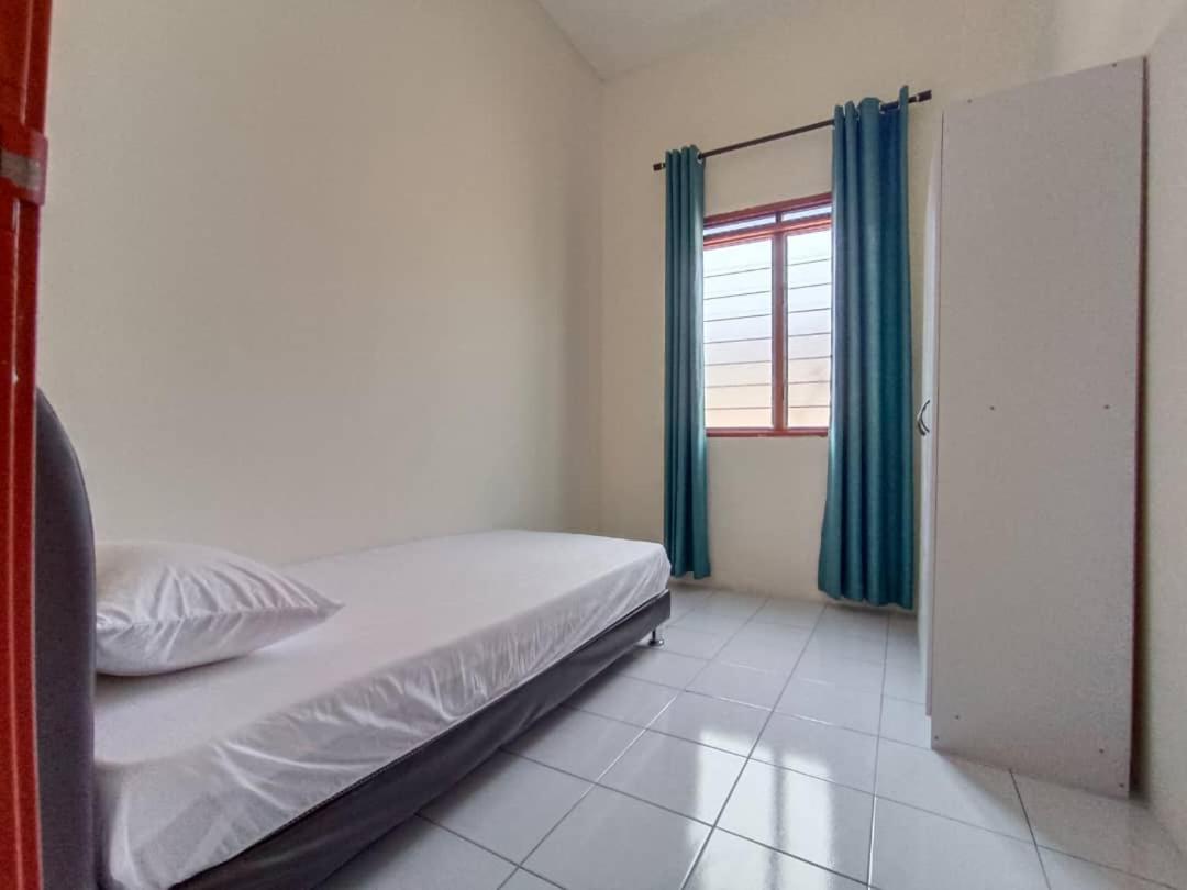 KhaAfi Homestay Seri Iskandar