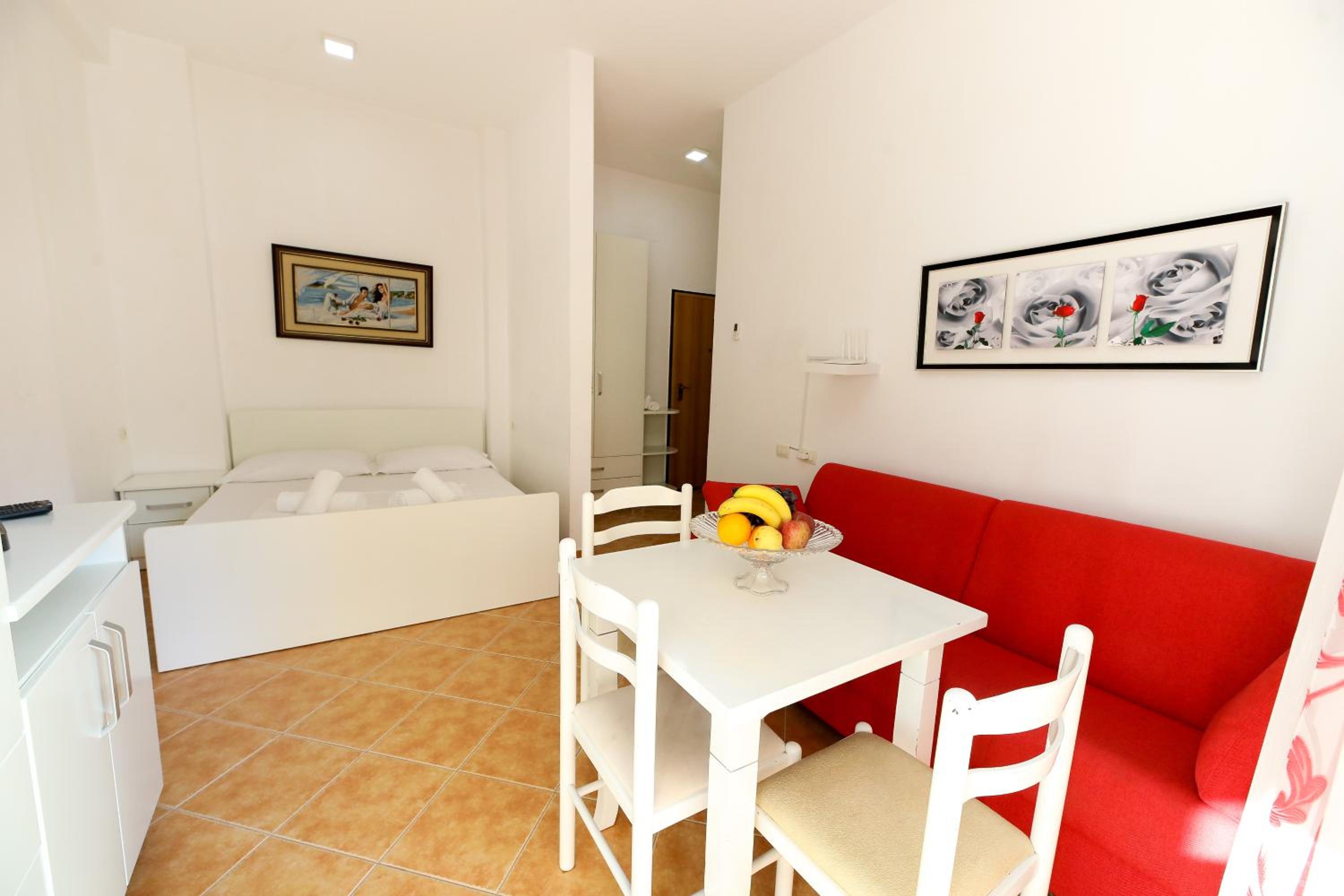 Jimi Apartments 2