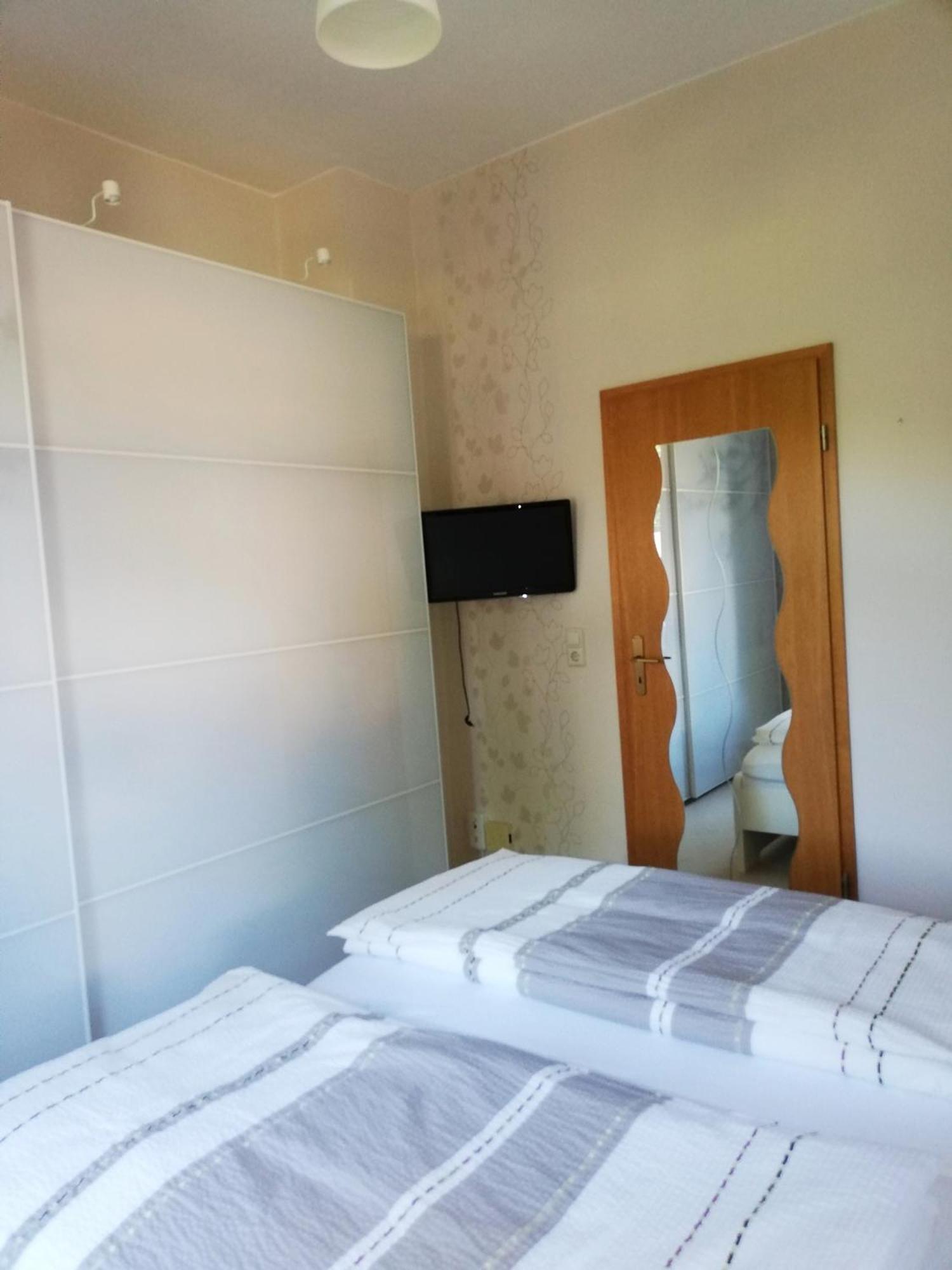 Ferienwohnung und Pension 