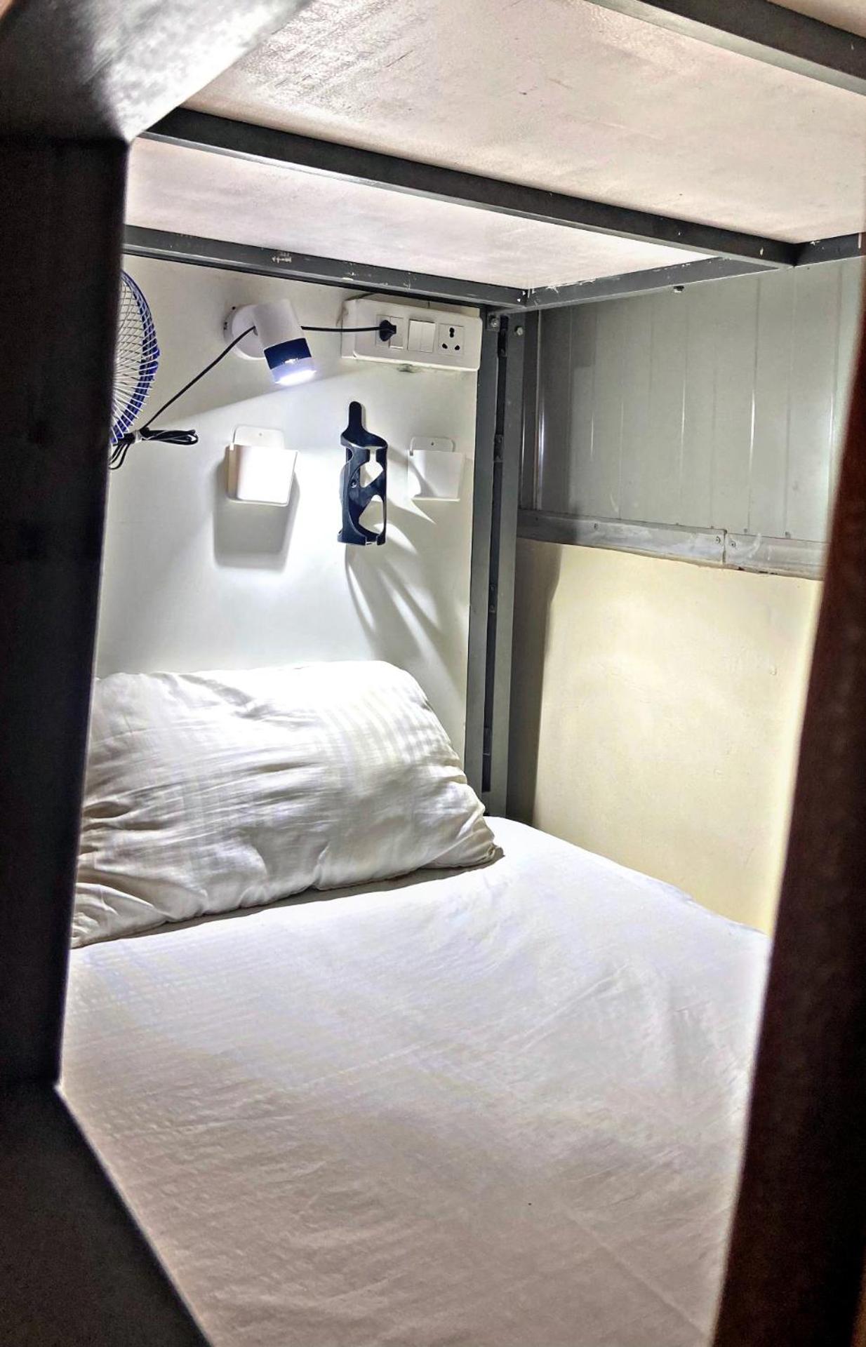 Homestay at Kashmiri Gate Metro & Old Delhi Railway Station