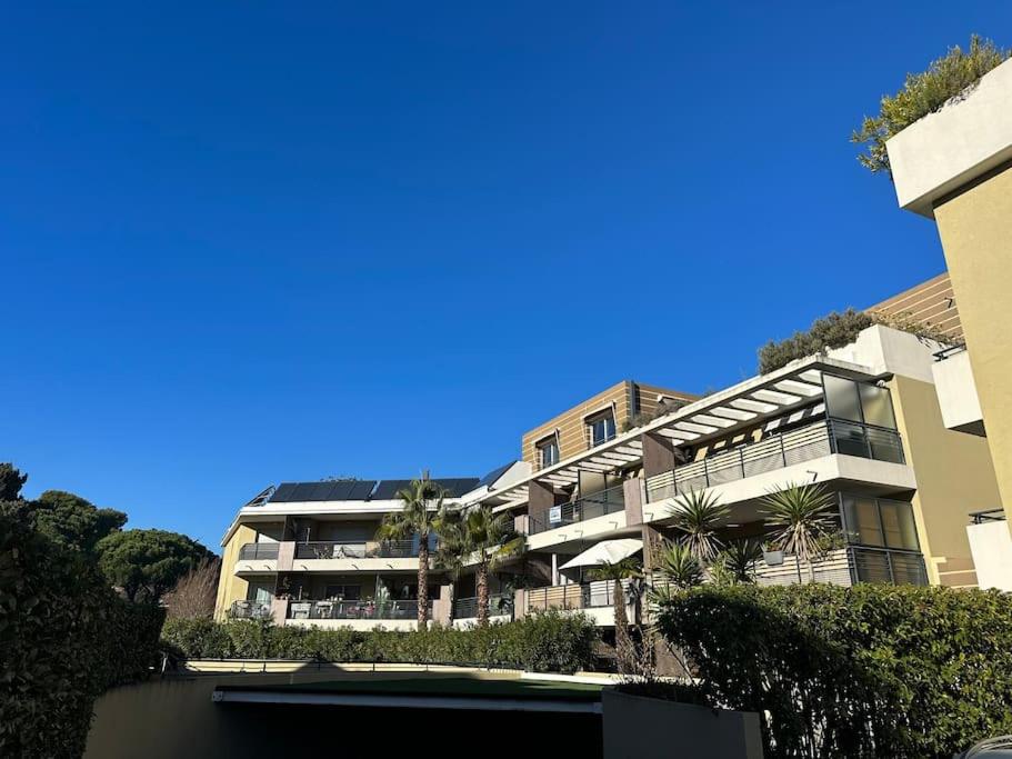 L'appart idéal famille, terrasse, piscine, plage