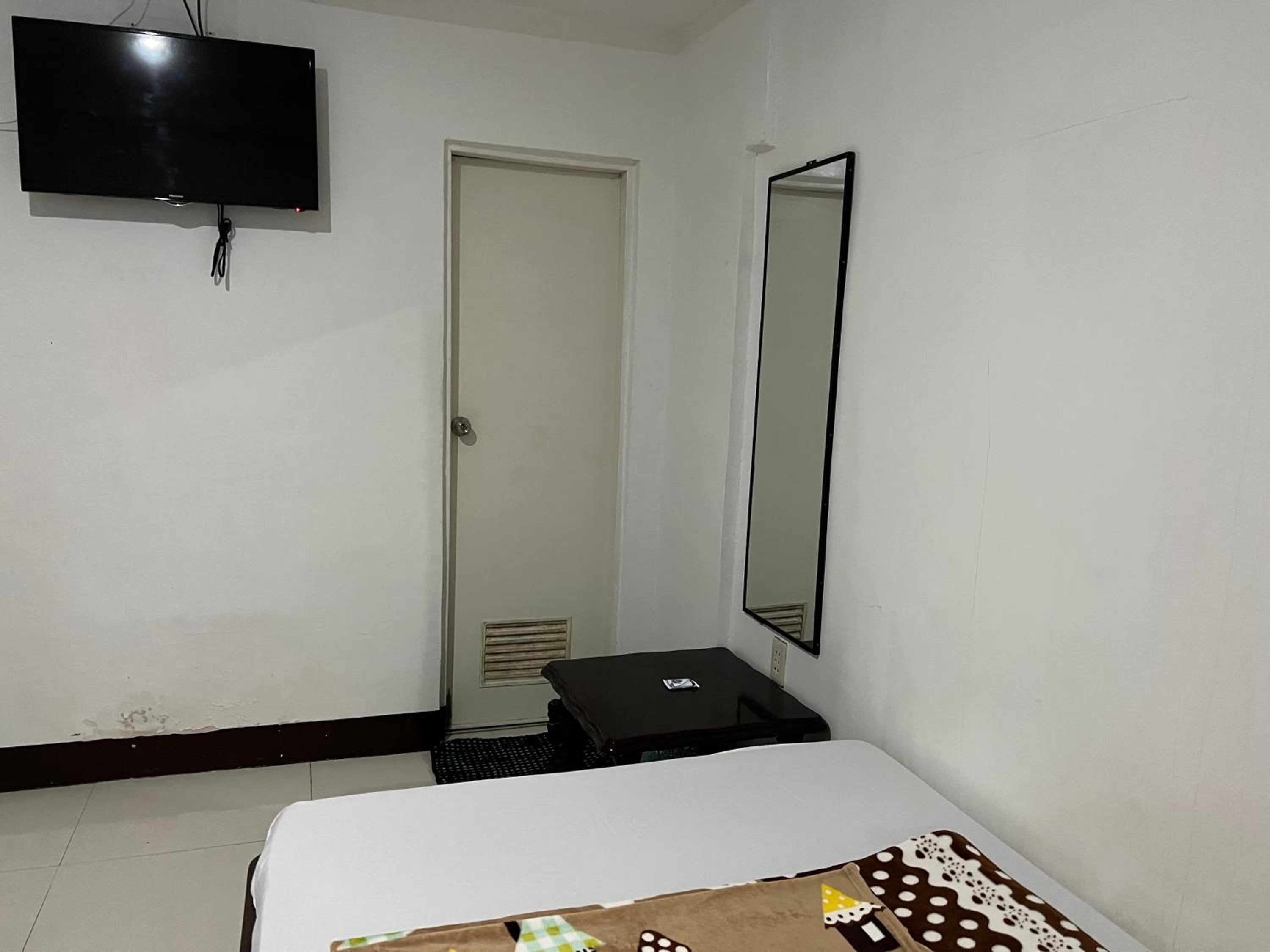 Jancas Vacation Home Camiguin Family Room view 5