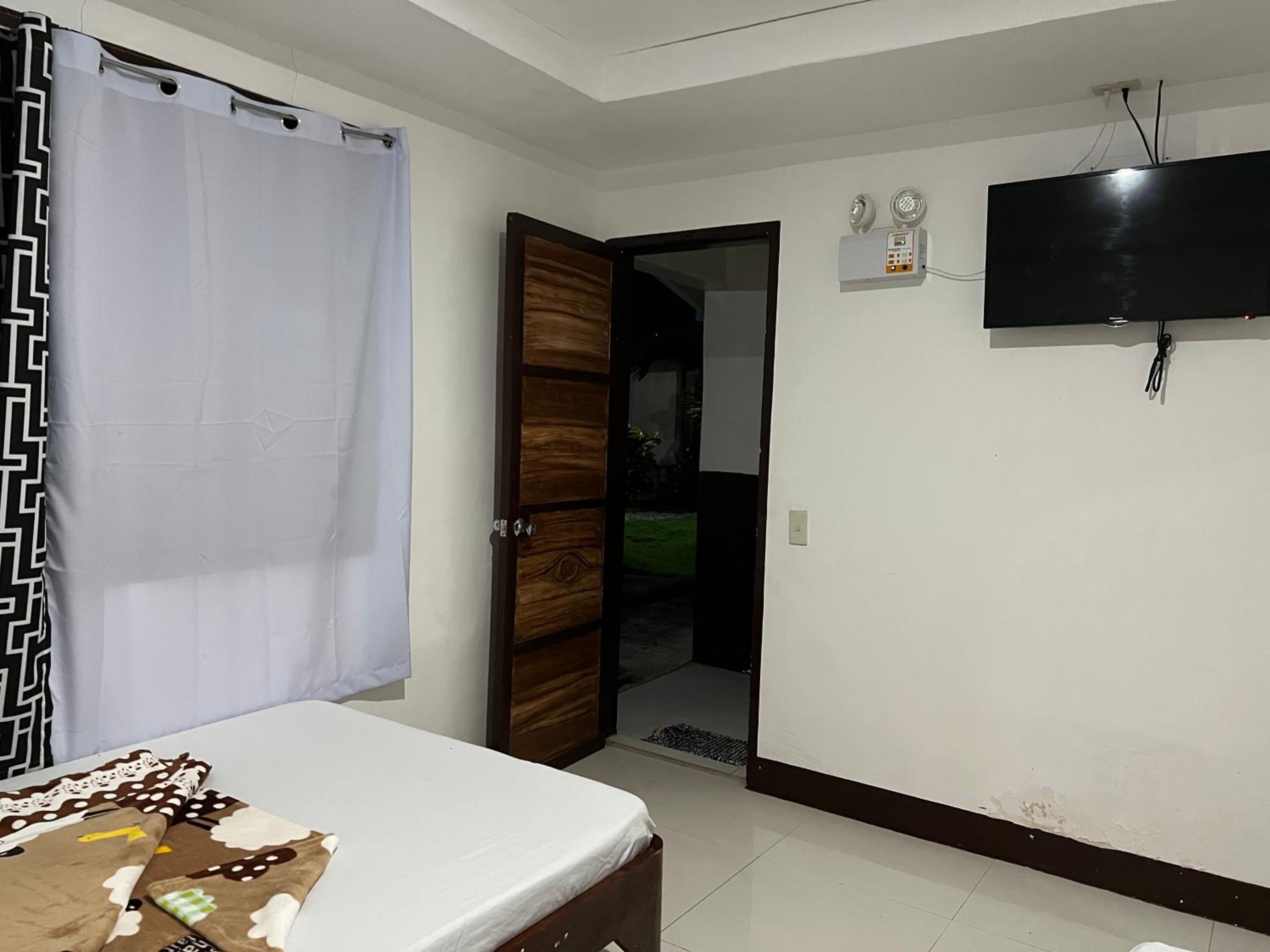 Jancas Vacation Home Camiguin Family Room view 4
