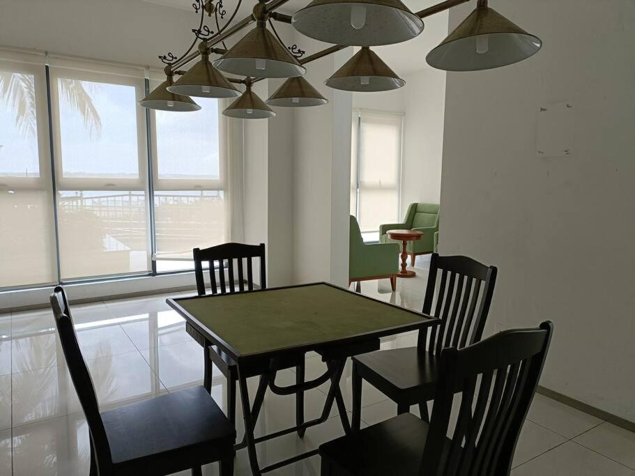 Johor Bharu - Beachside 6-13pax Danga Bay @ KSL