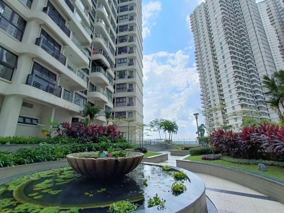 Johor Bharu - Beachside 6-13pax Danga Bay @ KSL