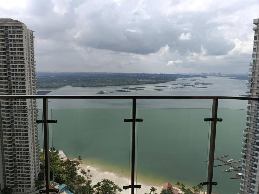 Johor Bharu - Beachside 6-13pax Danga Bay @ KSL