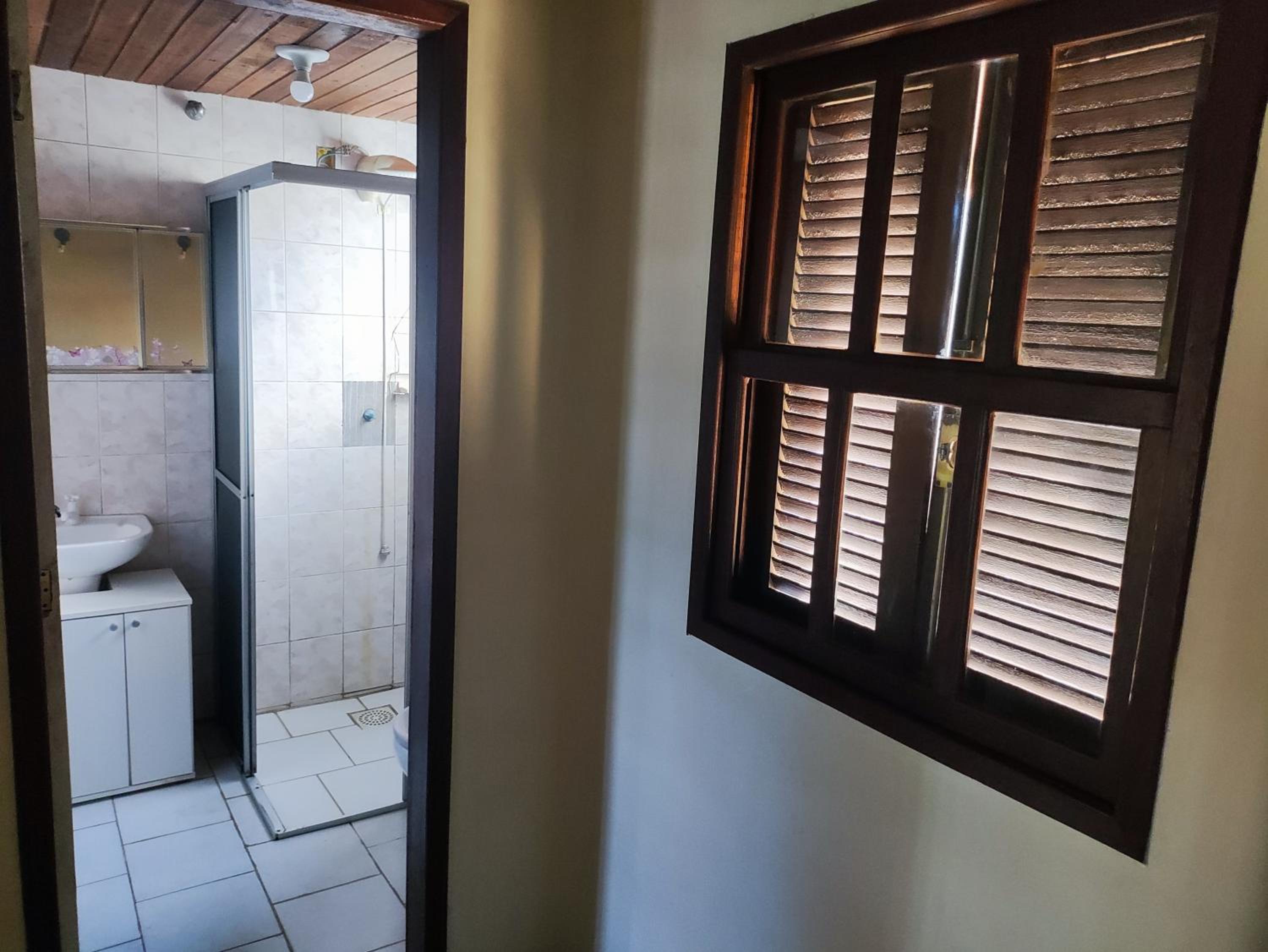 Casa simples e bem localizada, aceita cachorros