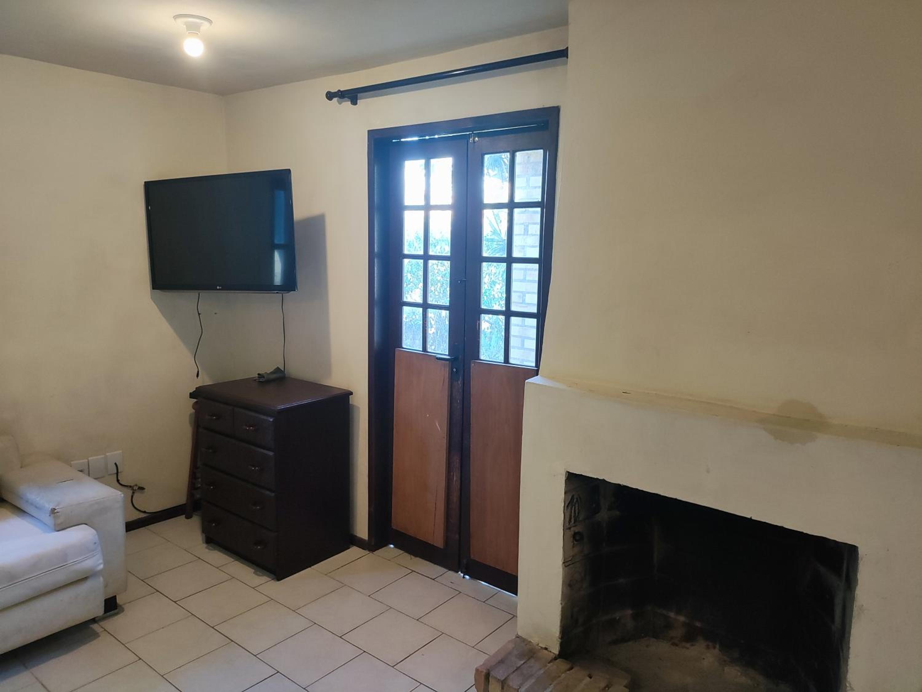 Casa simples e bem localizada, aceita cachorros