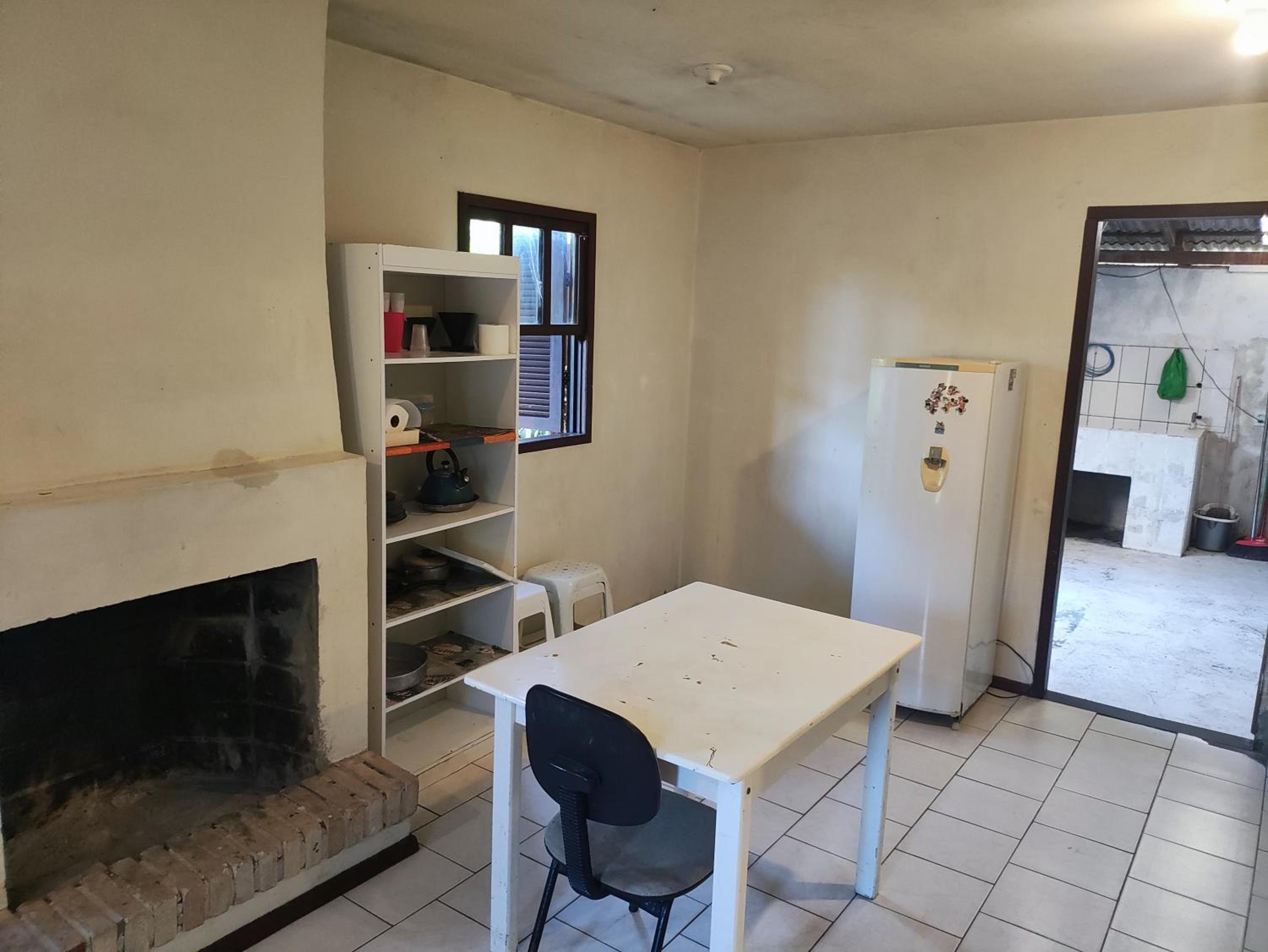 Casa simples e bem localizada, aceita cachorros