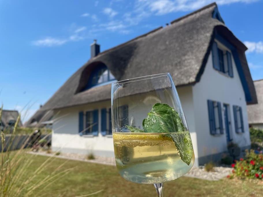 Reetdachhaus Seasons mit Kamin & Sauna