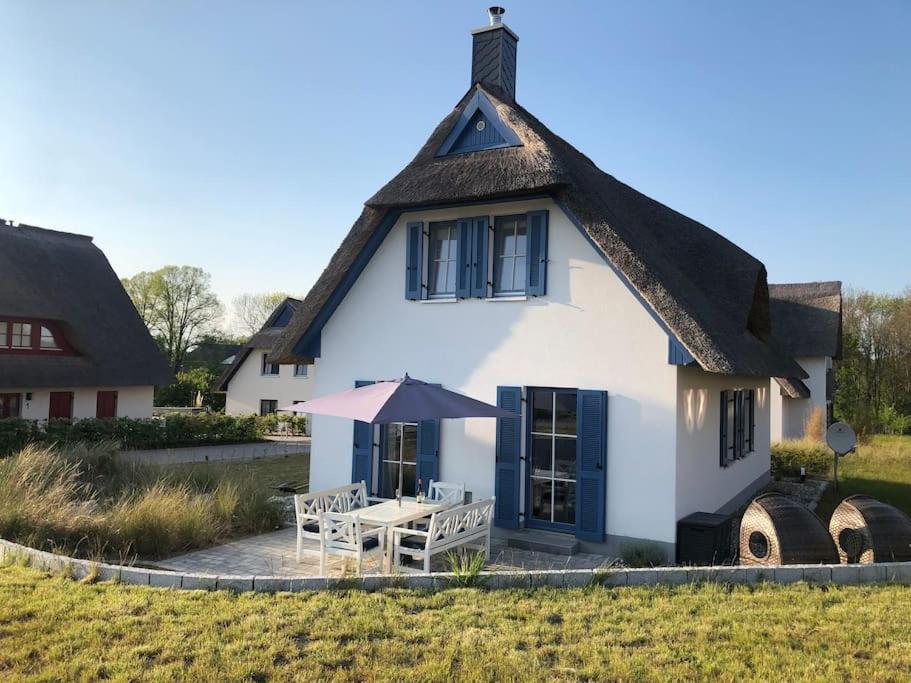 Reetdachhaus Seasons mit Kamin & Sauna