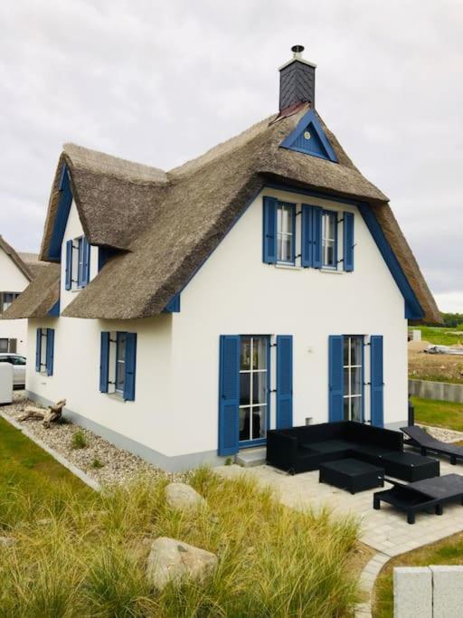 Reetdachhaus Seasons mit Kamin & Sauna