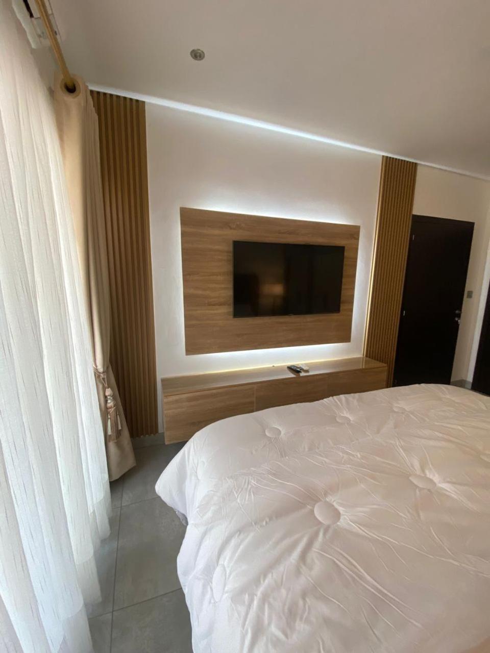 THE SIGNATURE HOTEL APARTMENT