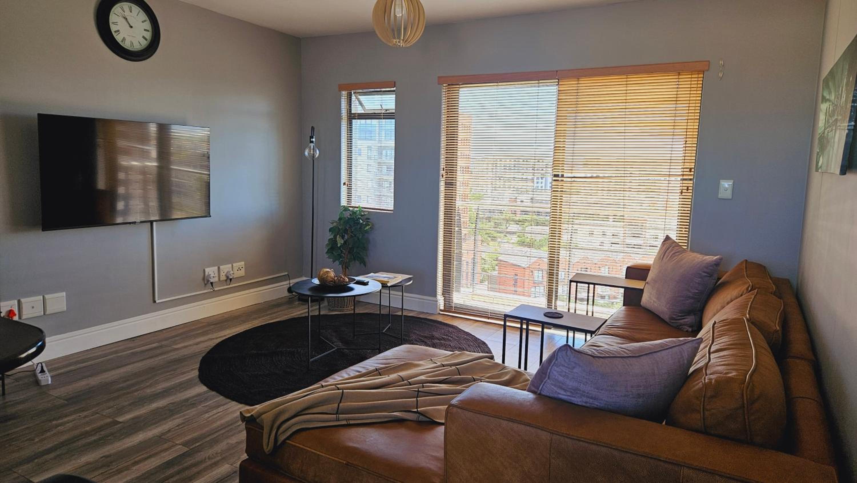SS Luxury Apartments