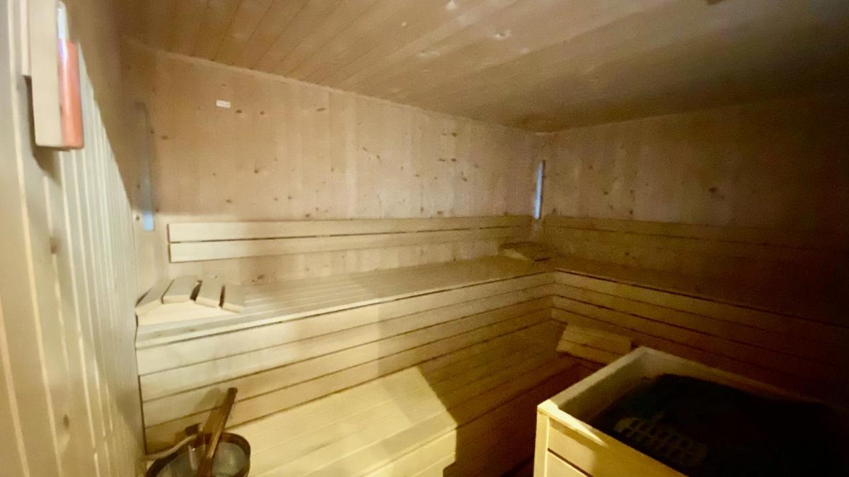 Pool and Sauna!San Bernardino Studio Apartment with free parking!