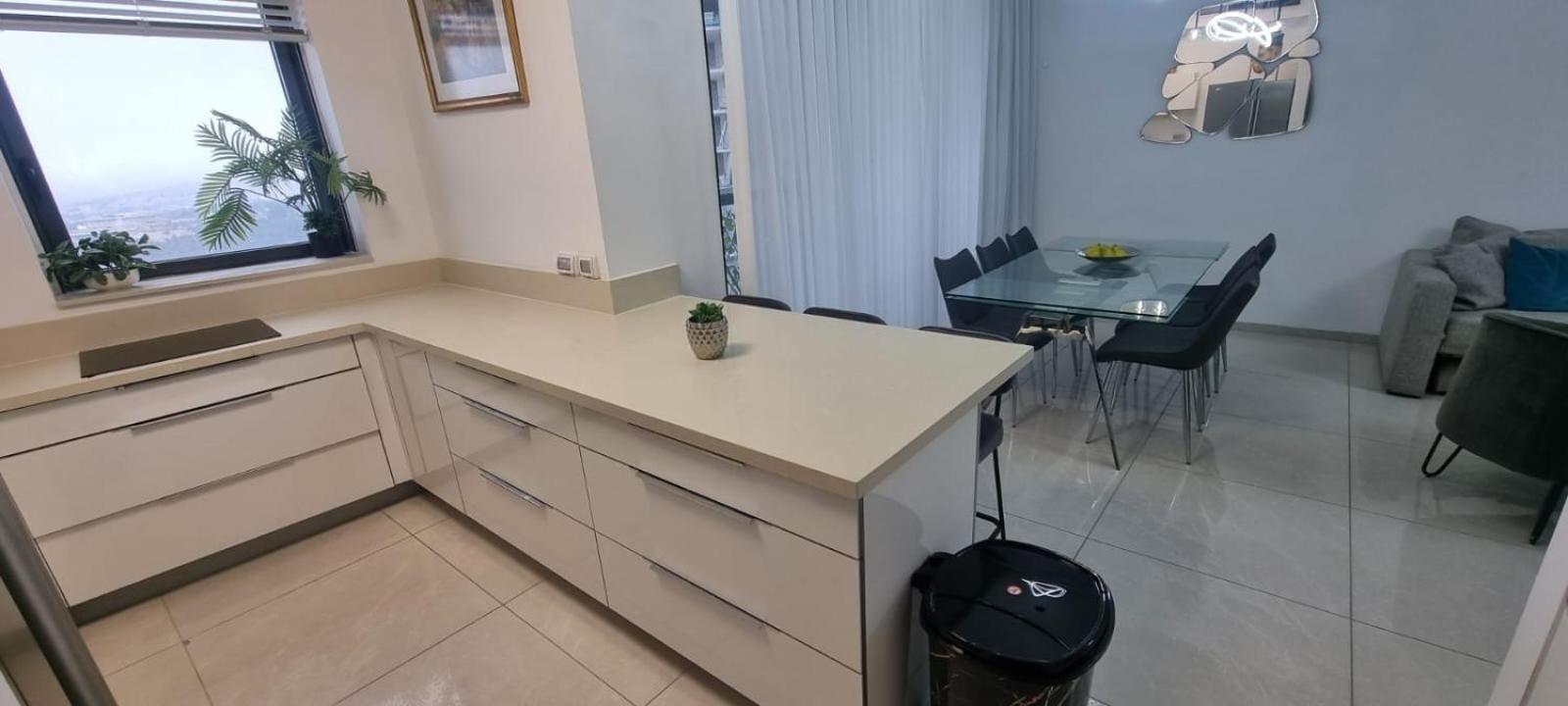 JTower Royal Suites - Alefimmoed