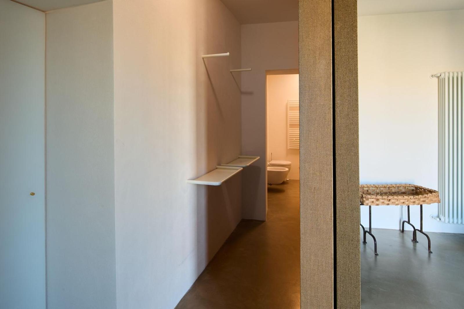 AUREA tempio di Apollo en Siracusa — bathroom