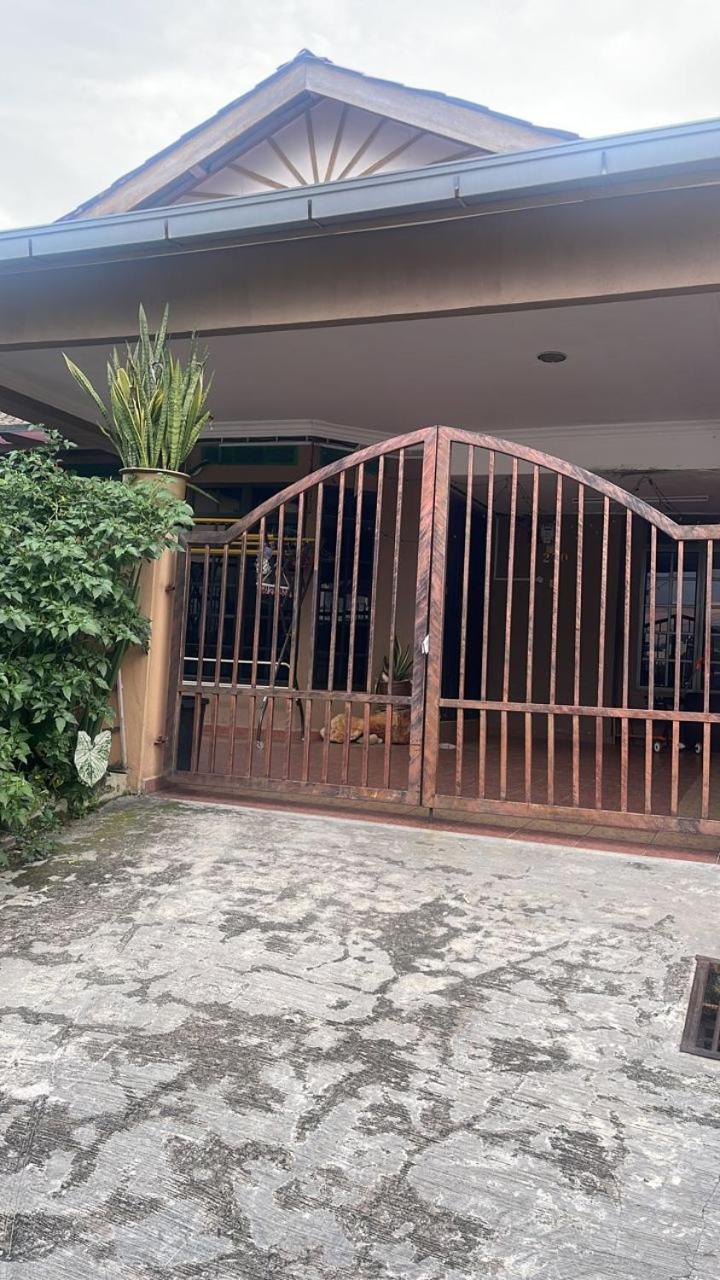 Homestay Taman Permata
