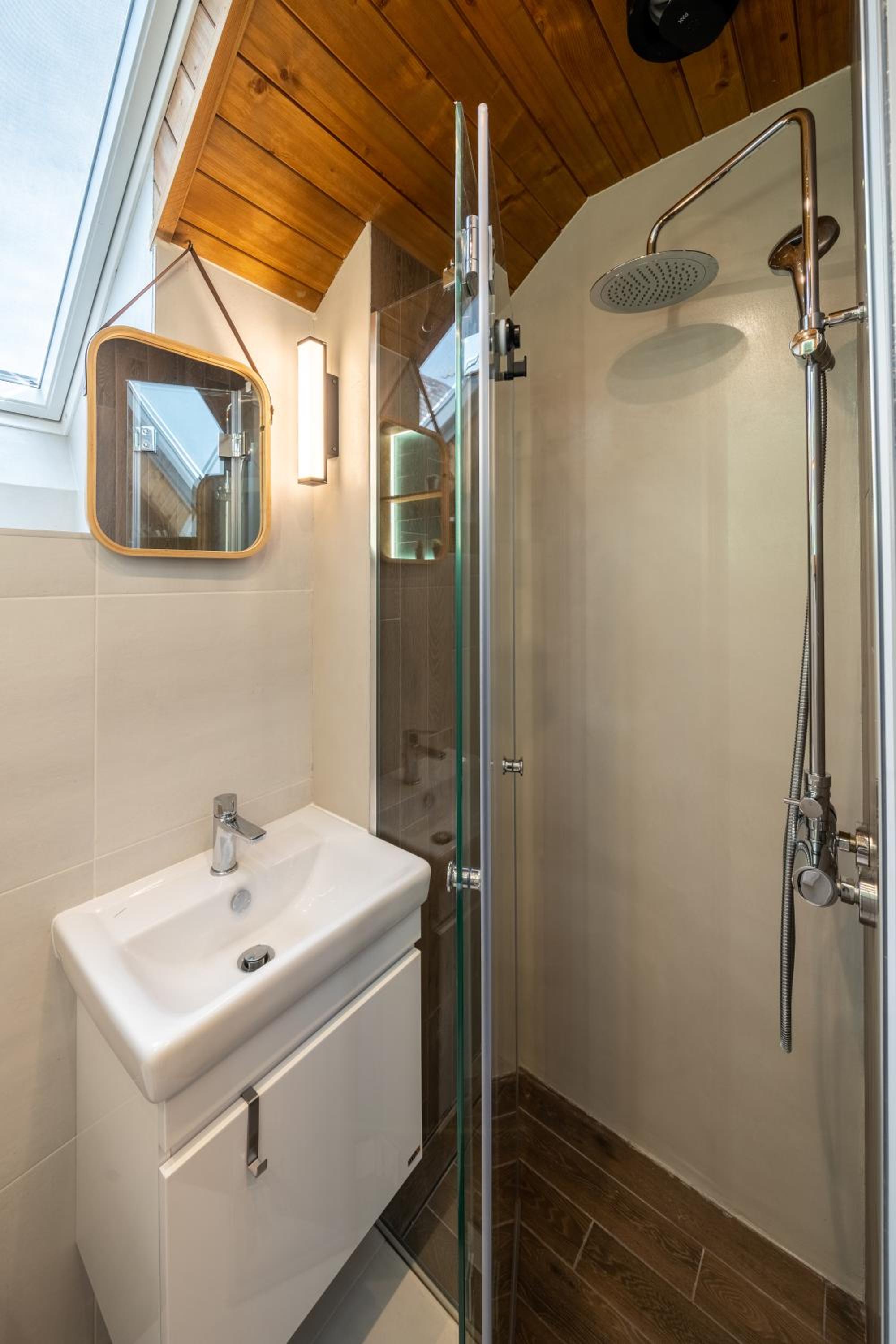 Gurgulyat view - 1 Bedroom Loft