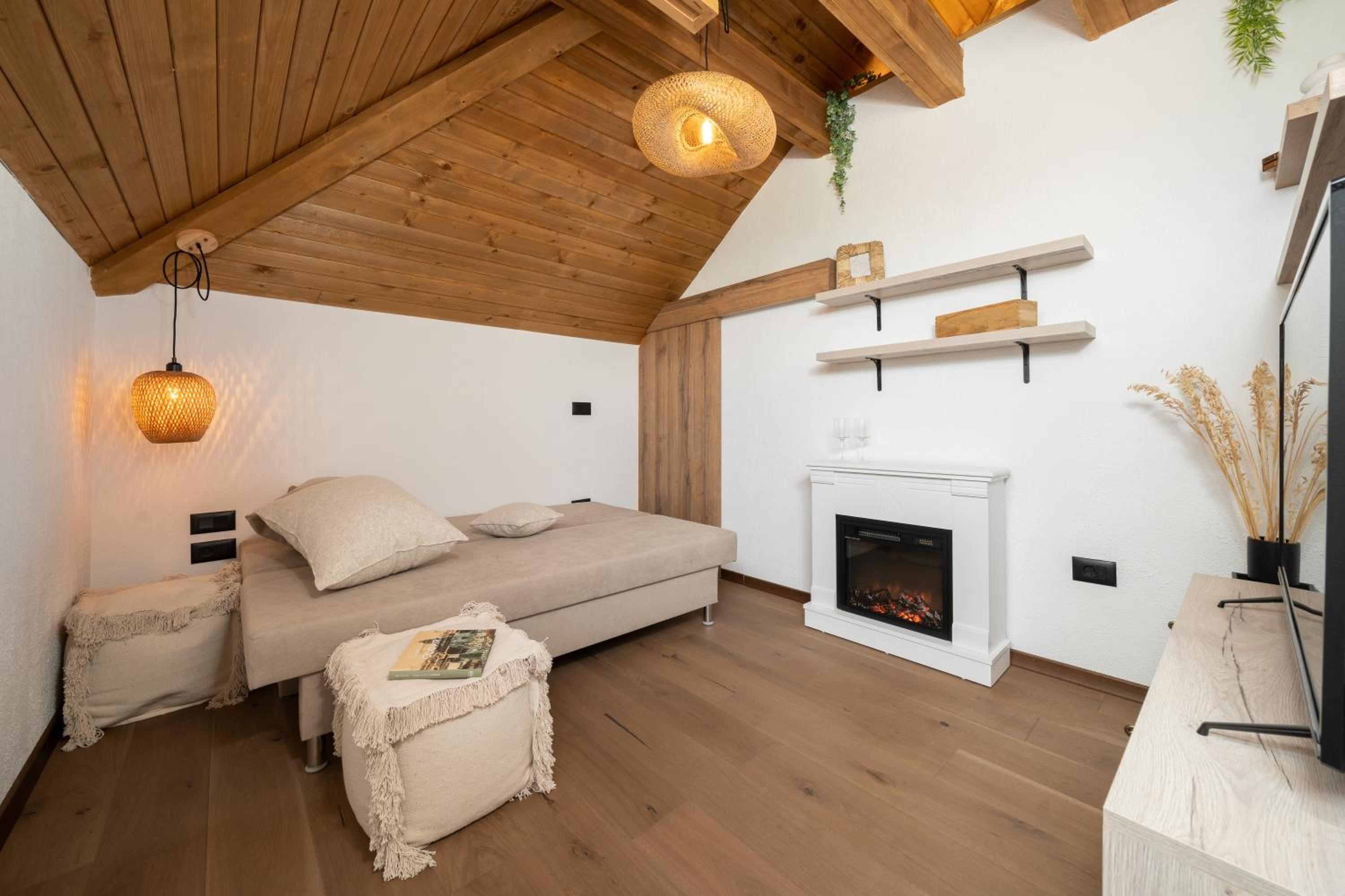 Gurgulyat view - 1 Bedroom Loft