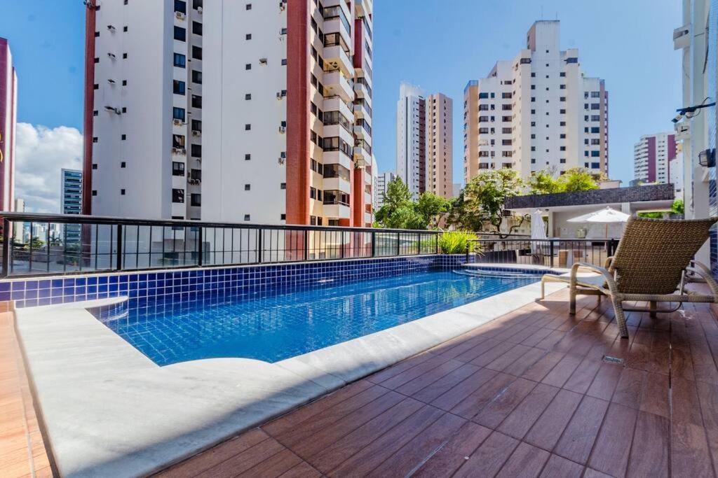 Apt completo com Climatização e garagem privativa - na Pituba l piscina em manutenção l