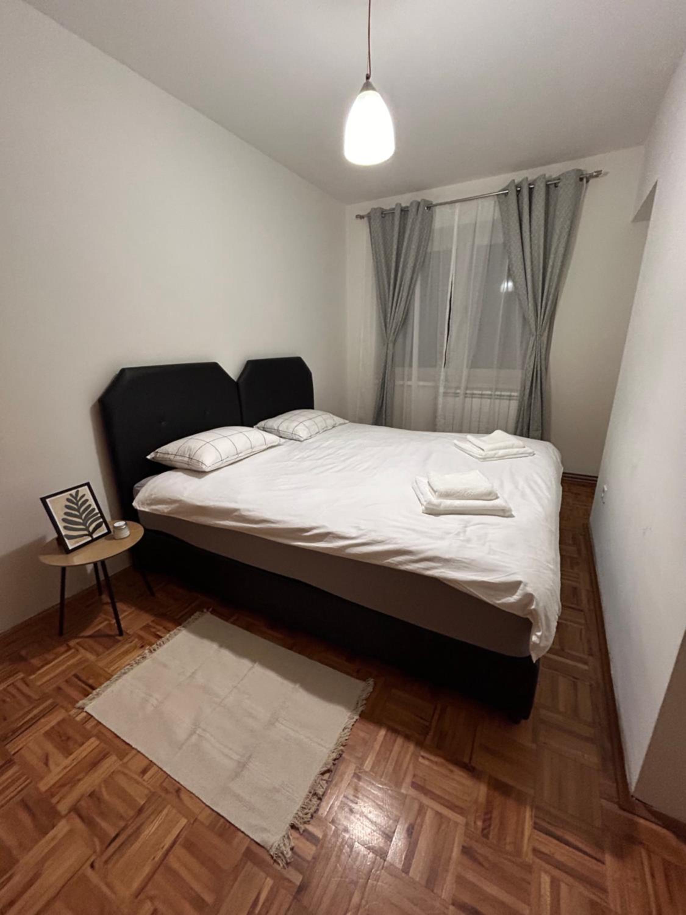 Una Apartment