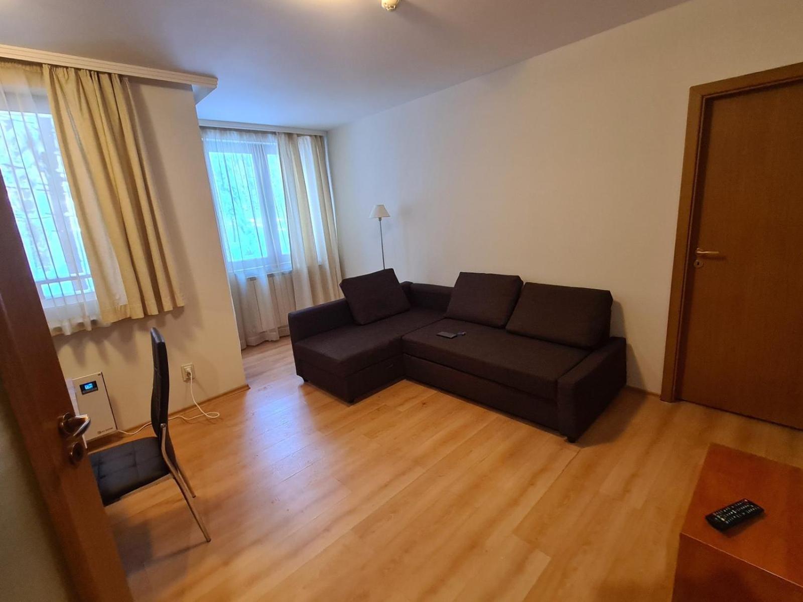 Forest Apartment/ Villa Park