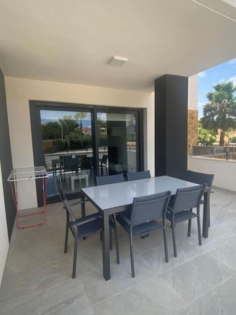 Nieuw gelijkvloers appartement met groot terras!