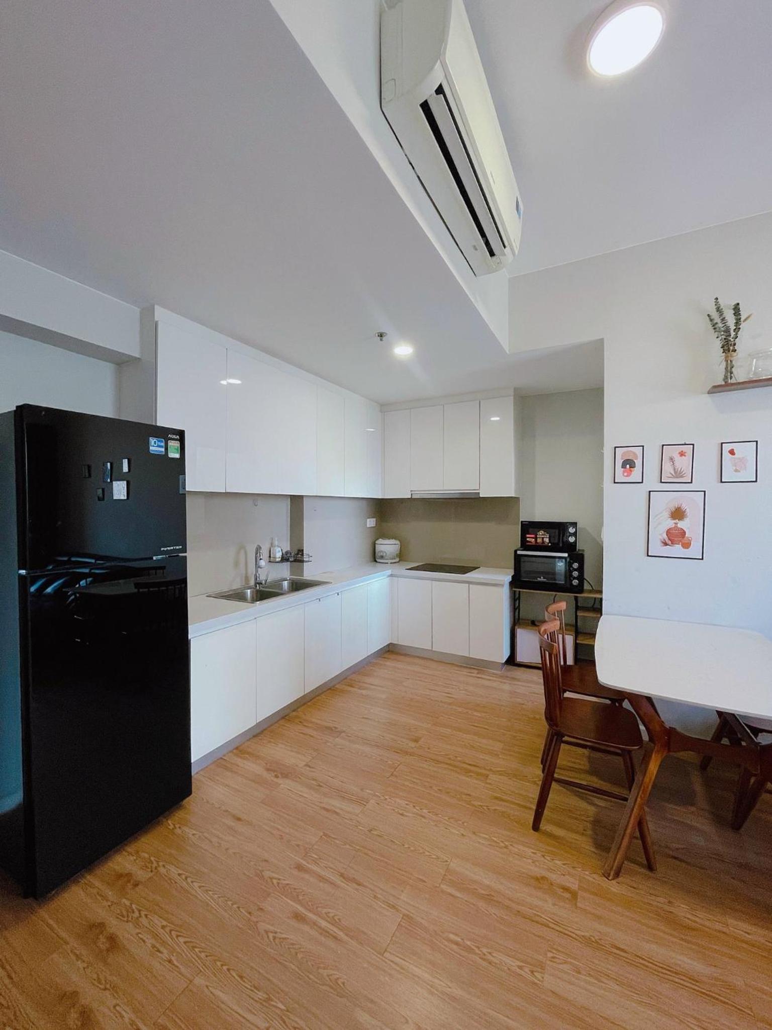 SHomes Homestay - Luxury apartment at Masteri An Phu free Gym Pool