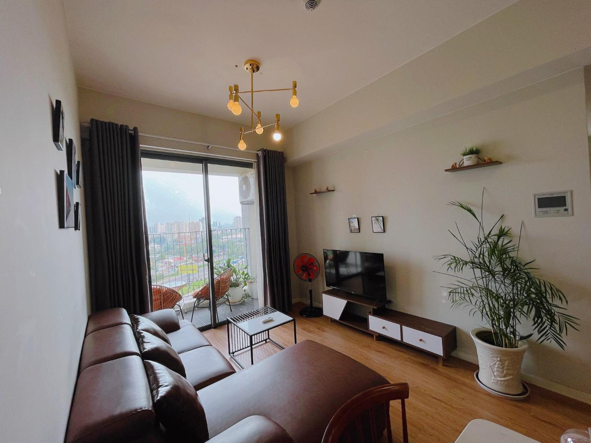 SHomes Homestay - Luxury apartment at Masteri An Phu free Gym Pool