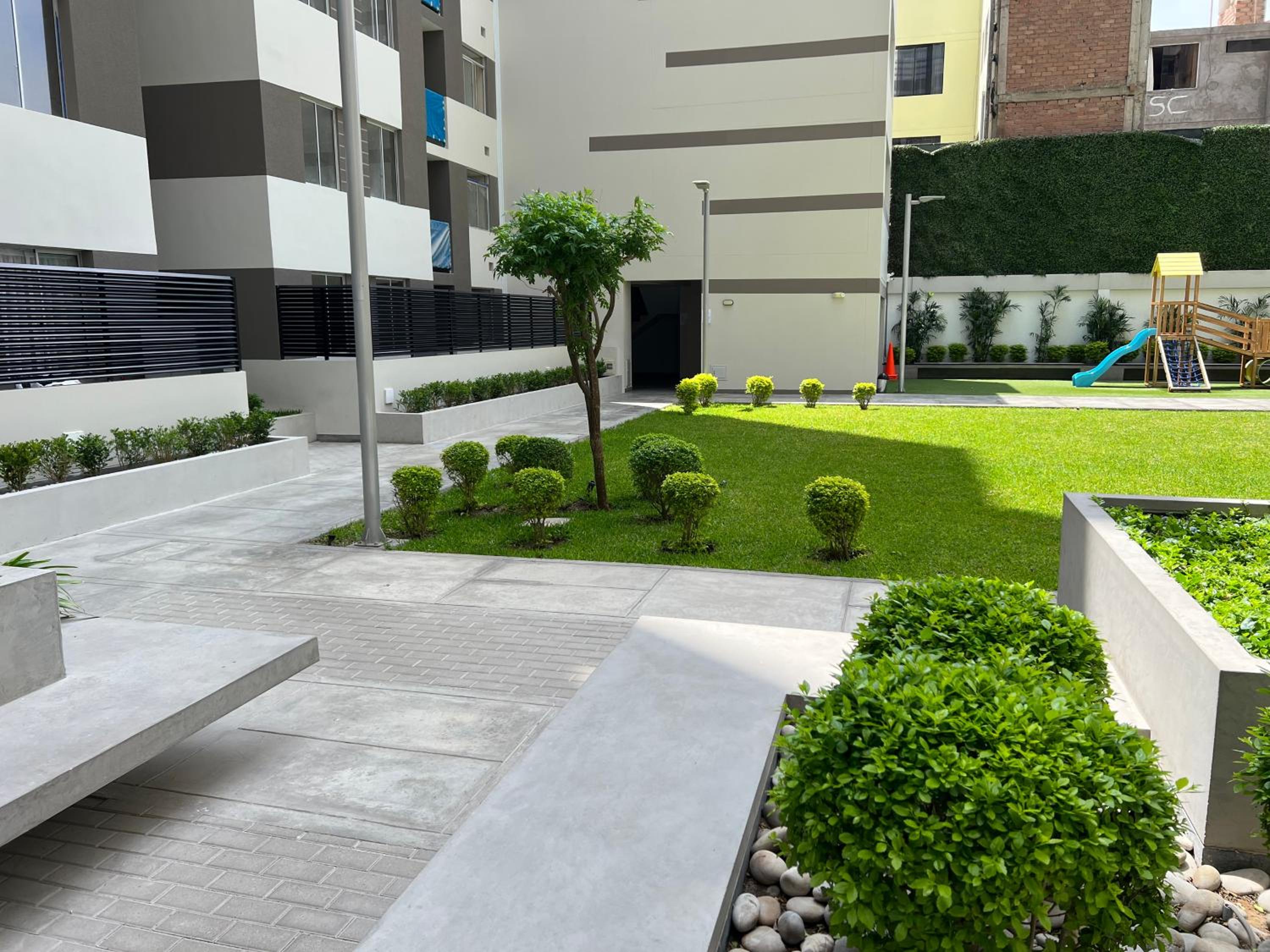Moderno Apartamento en Condominio Alto Venezuela