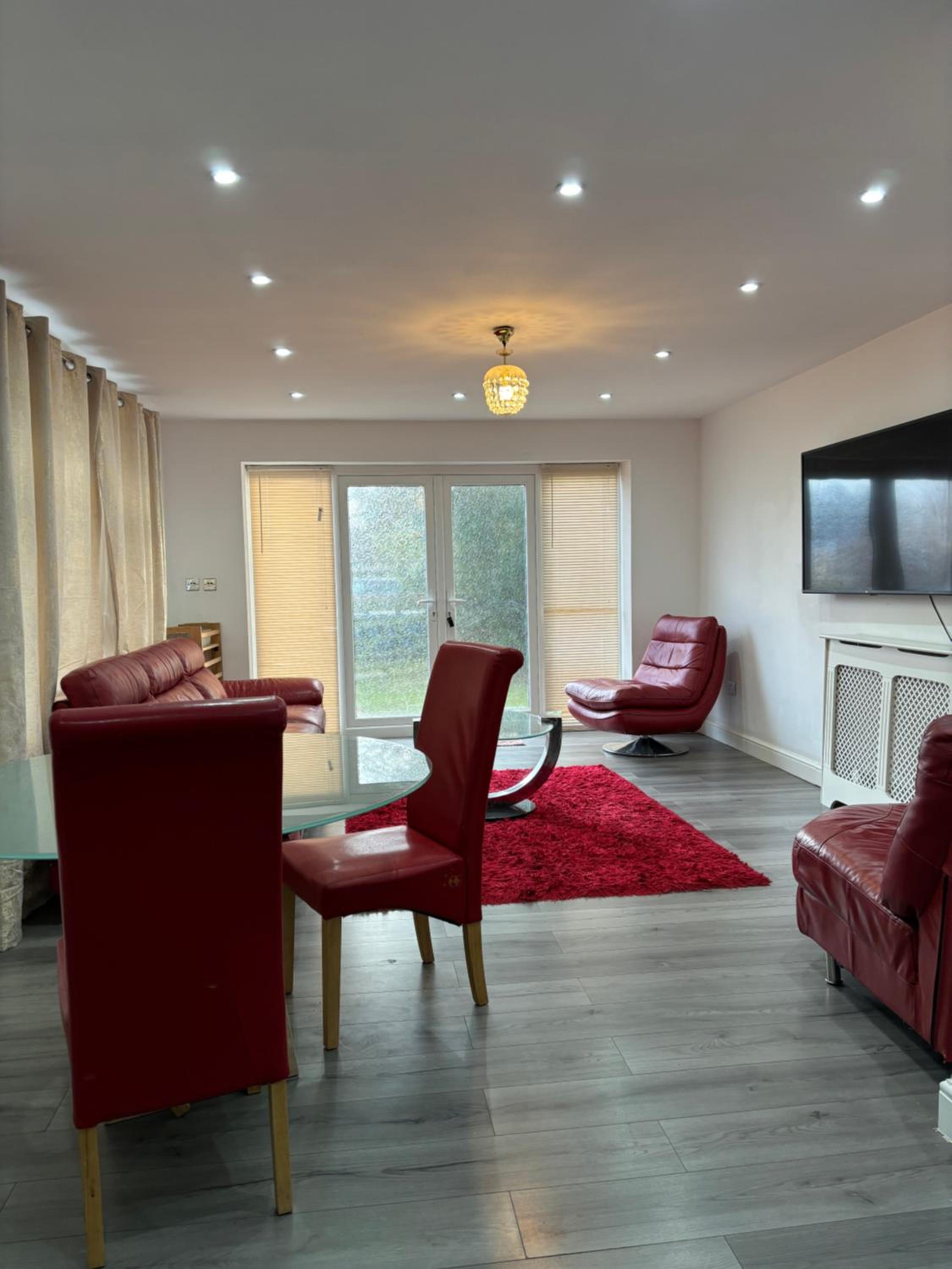 2BR Bungalow with Parking - Sunbeam Haven view 4