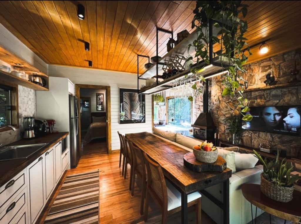 Vale dos Bugres Eco House- Cabana das Flores