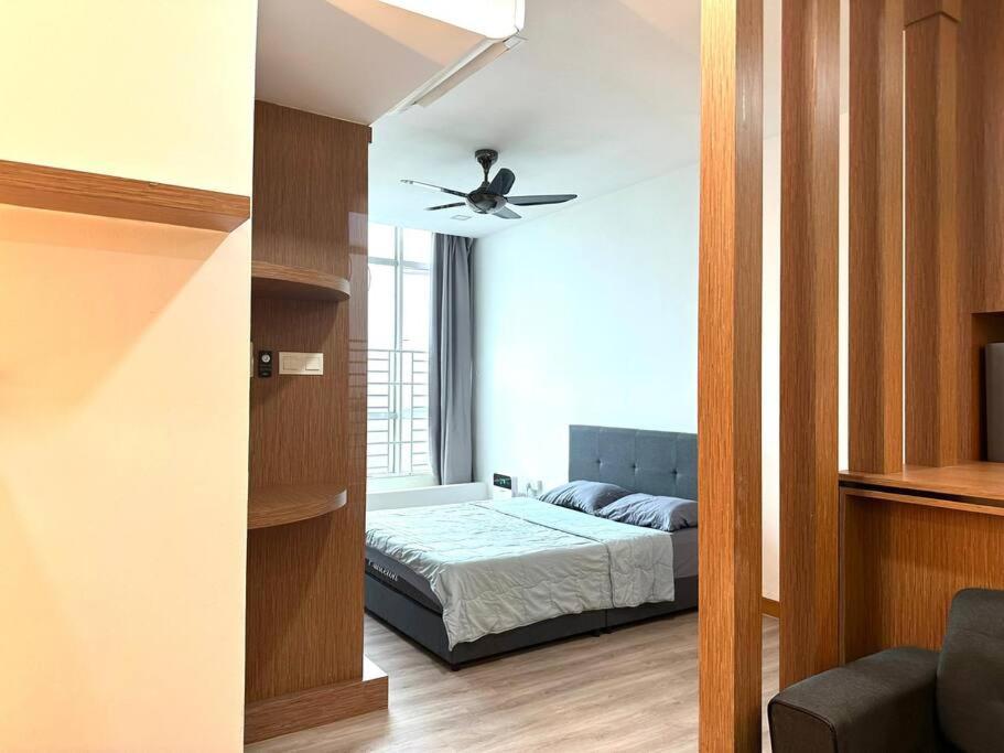 Greenview Studio UTM Paradigm JB 2-3pax High Speed Wifi