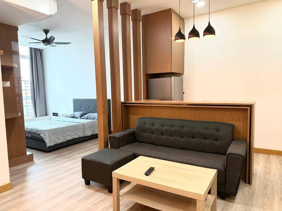 Greenview Studio UTM Paradigm JB 2-3pax High Speed Wifi